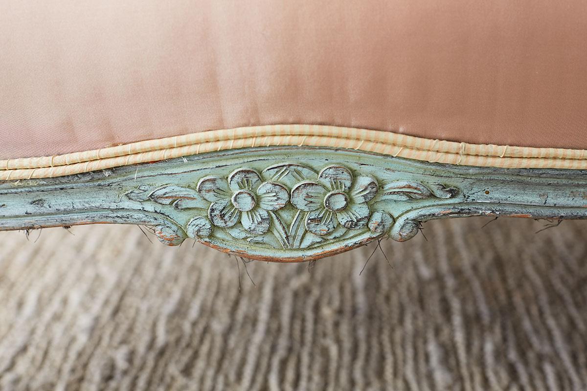 Paar geflügelte Bergère-Sessel im Louis XV-Stil mit Marquise 6