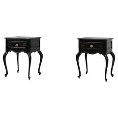 Zwei Nachttische im Stil Louis XV aus schwarz lackierter Eiche, Frankreich, 1950er Jahre
