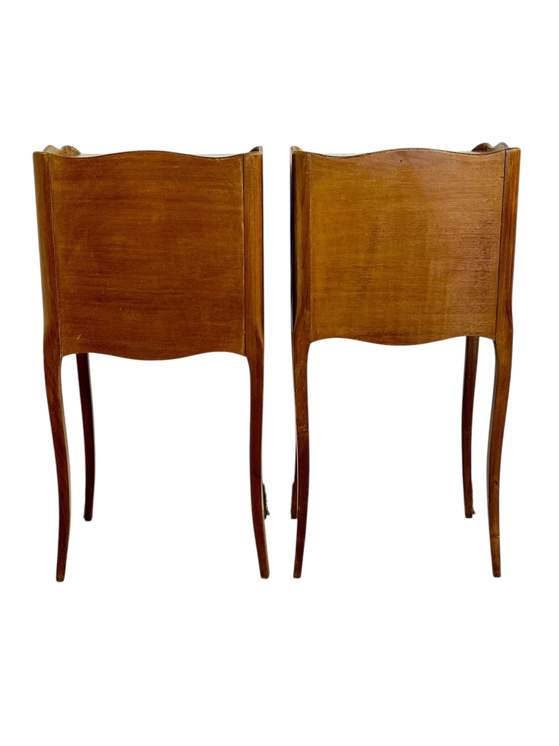 Pair of Louis XV Style Nightstands with Faux Book Front, 19th Century In Good Condition For Sale In LA CIOTAT, FR