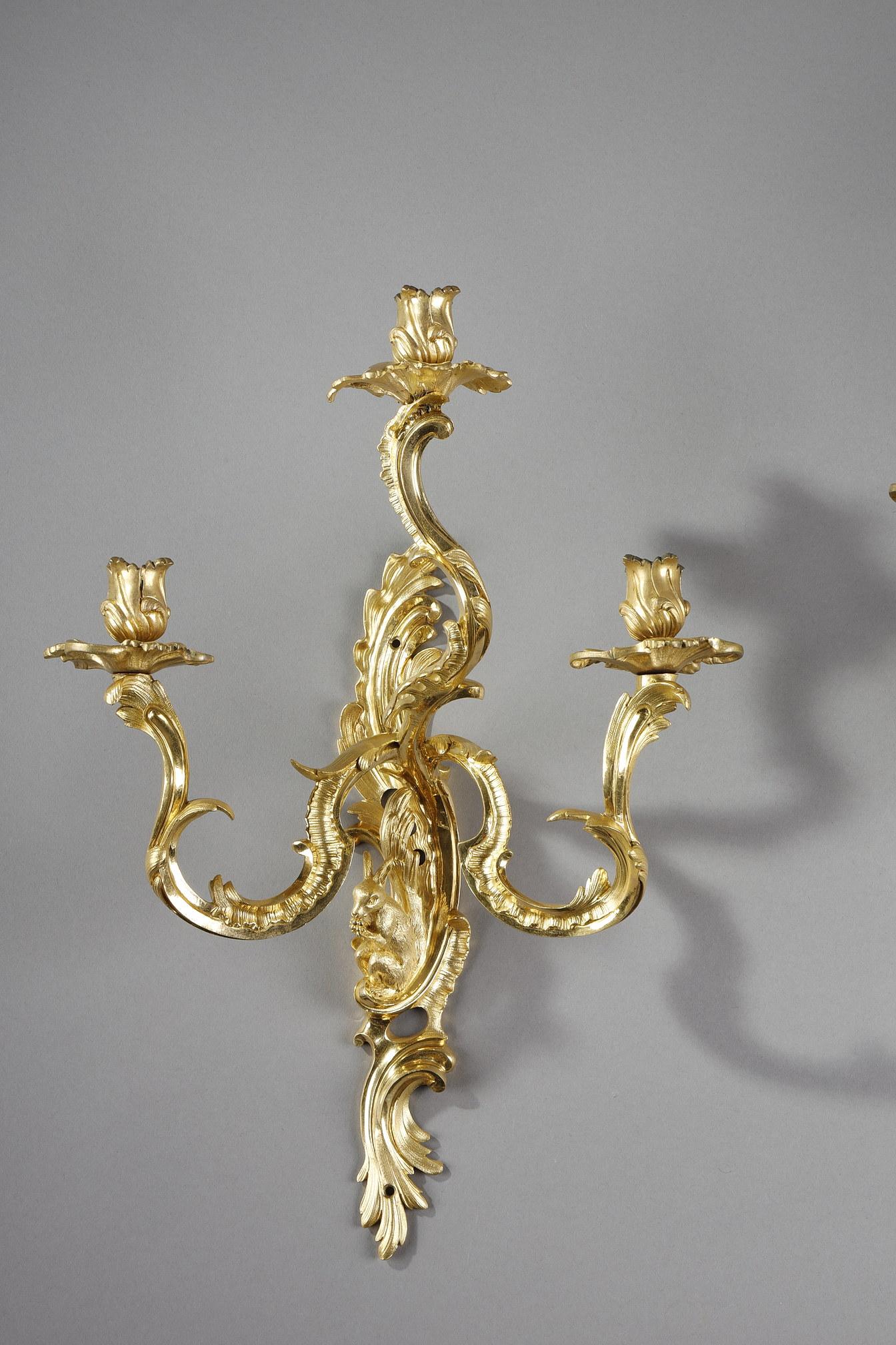 Pair of Louis XV style ormolu sconces  In Good Condition For Sale In Paris, FR