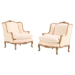 Pareja de sobremesas estilo Luis XV  Sillas Bergere, C 1920.