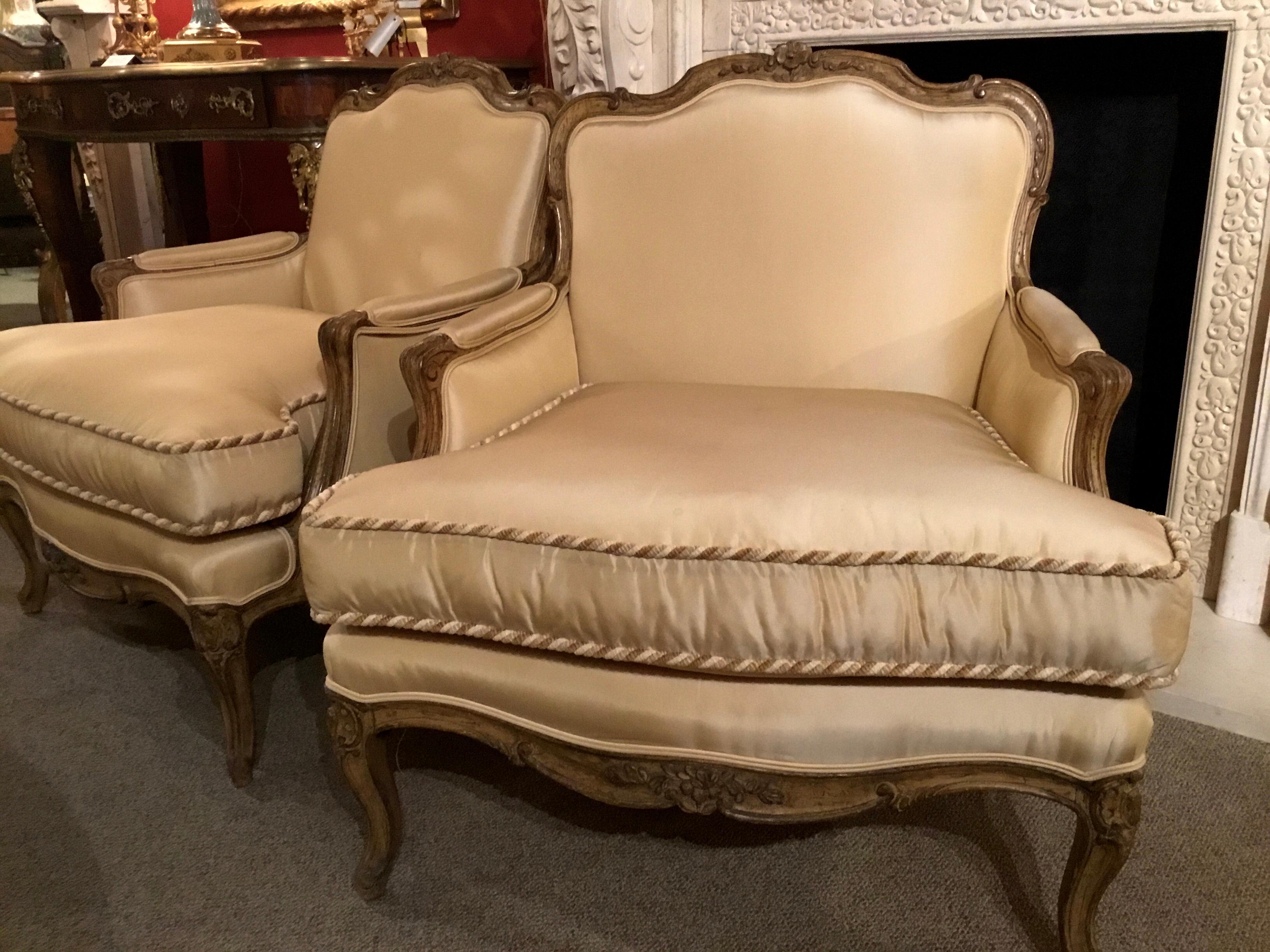 Pair of Louis XV-Style Painted and Carved Bergere Chairs, 20th Century For Sale 5