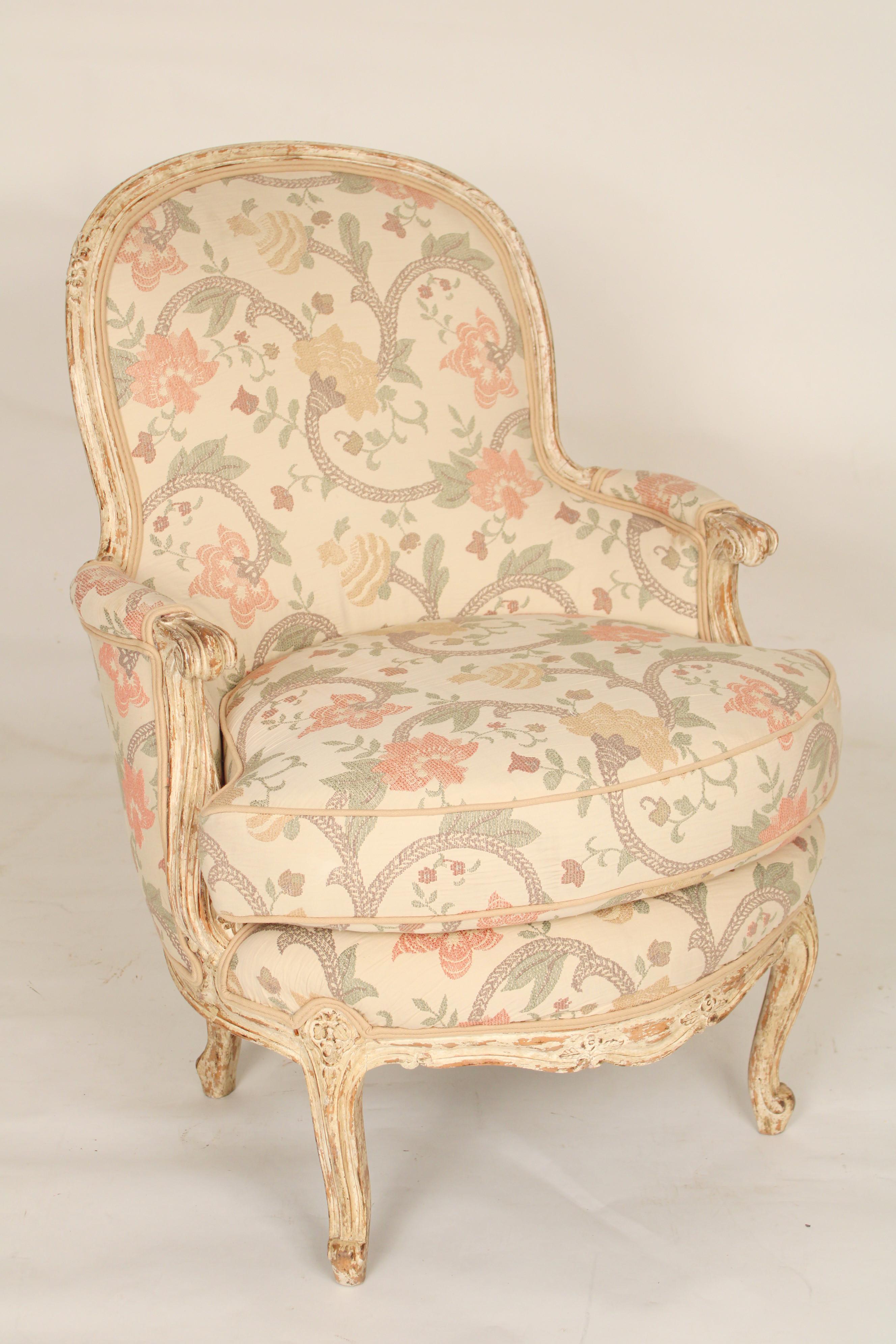 Pair of Louis XV Style Painted Bergeres In Good Condition In Laguna Beach, CA