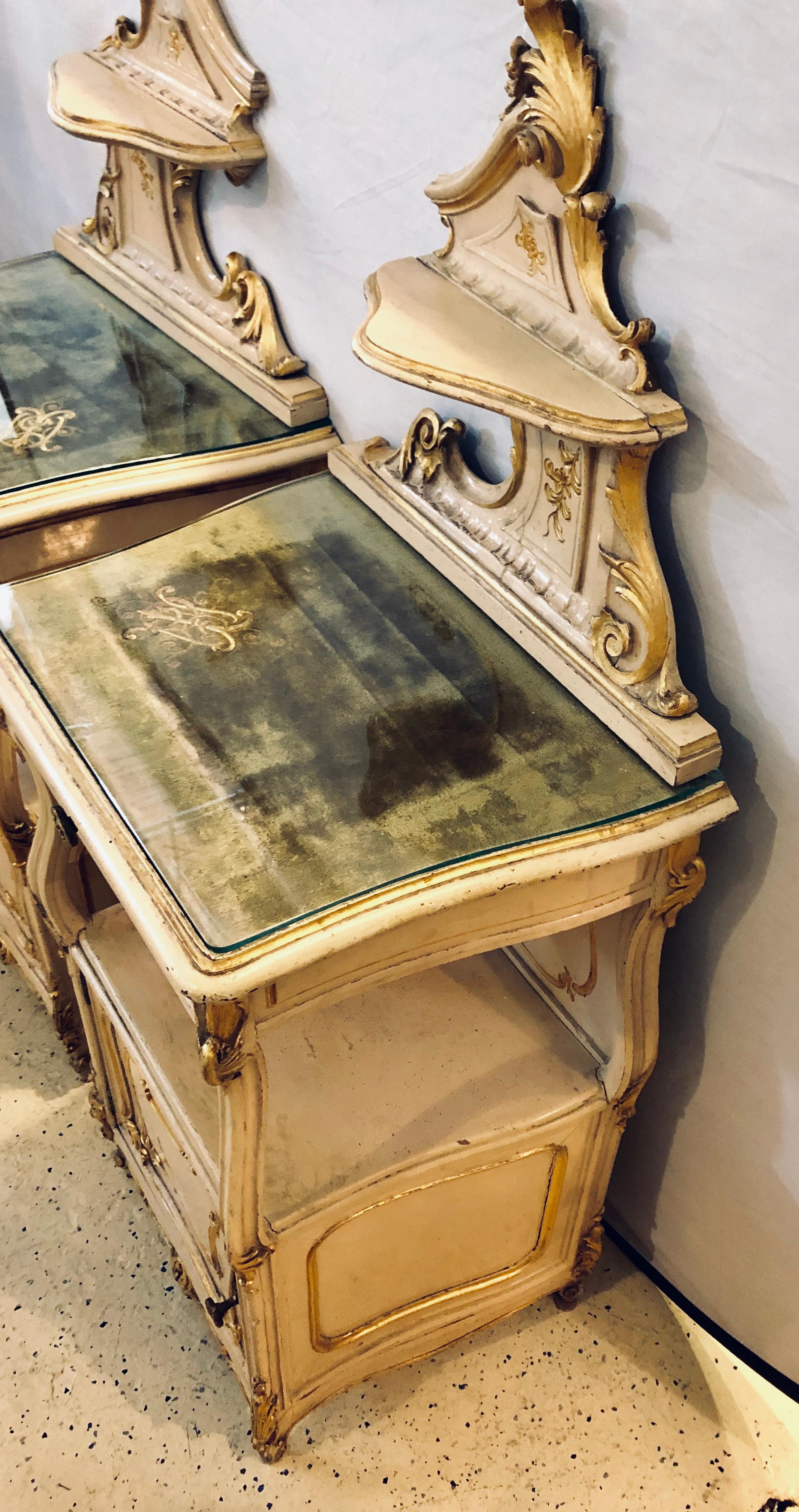 Pair of Louis XV Style Painted Cabinets, Nightstands or End Tables In Good Condition In Stamford, CT