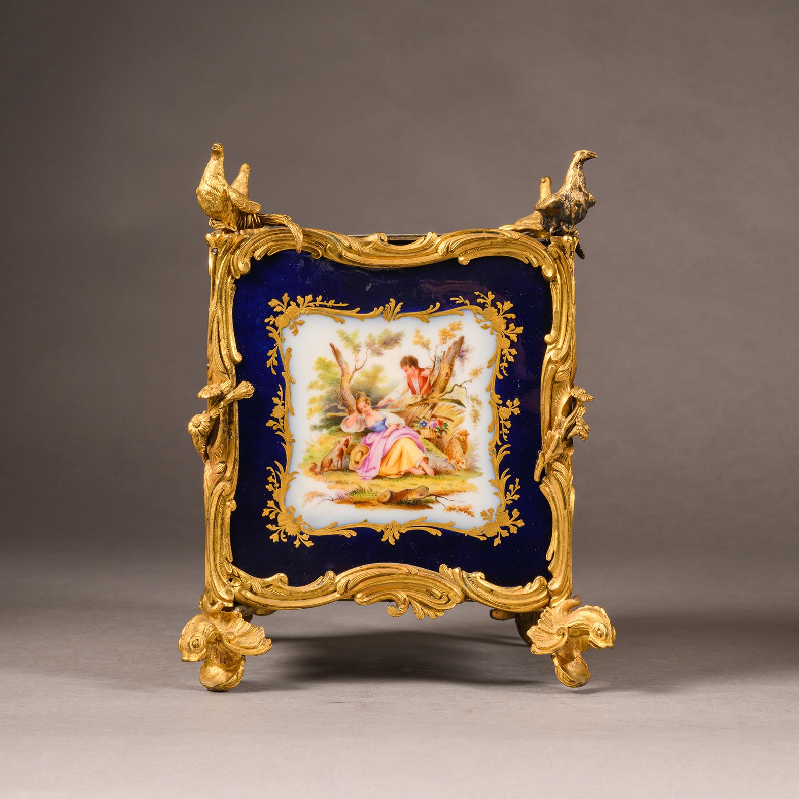 XIX secolo Pair of Louis XV Style Porcelain Jardinières, Circa 1840 in vendita
