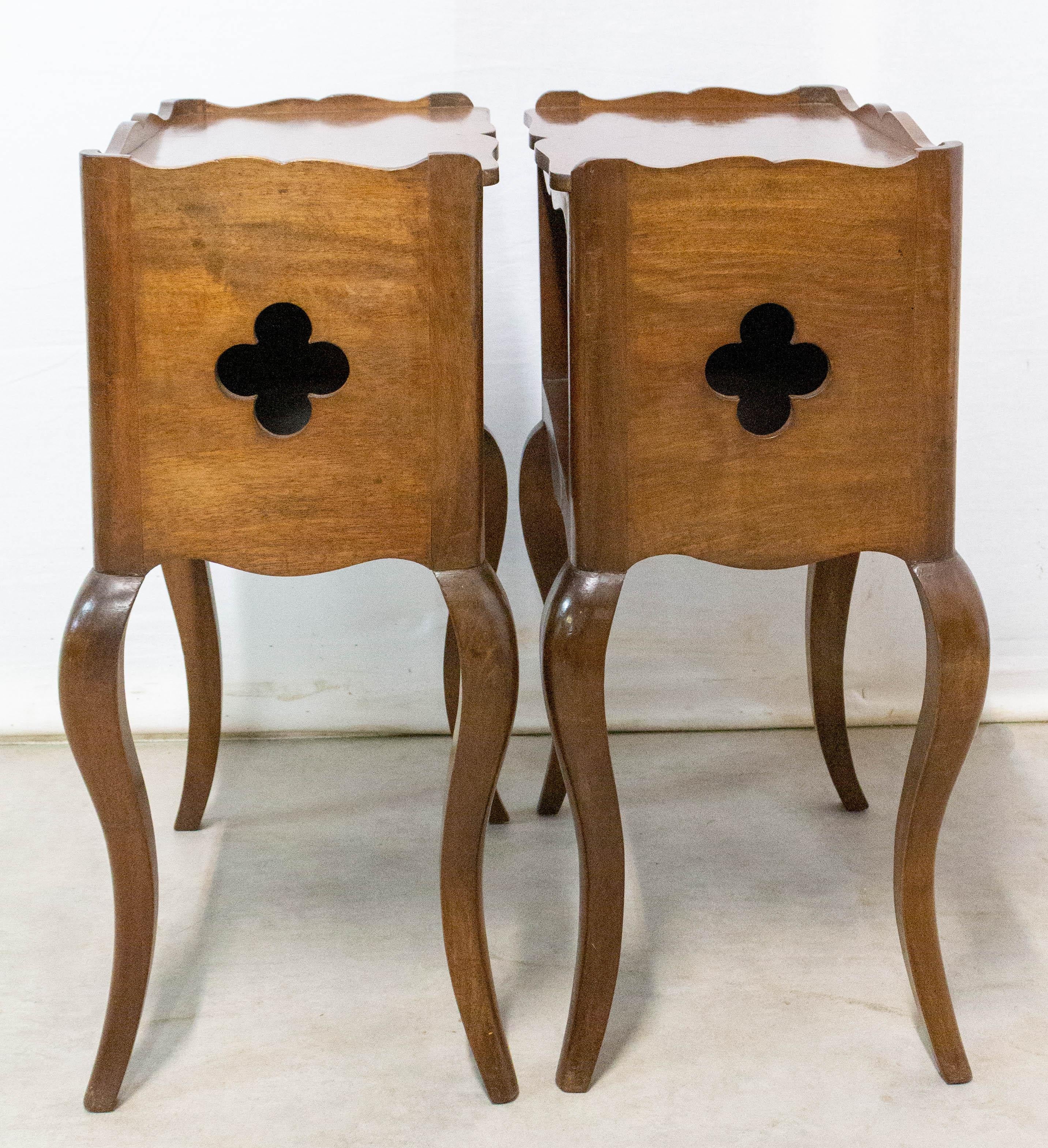 Walnut Pair of Louis XV Style Side Cabinets Clovers Nightstands French Bedside Tables