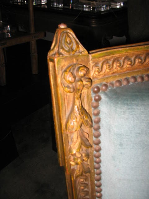 Paar Beistellstühle im Louis-XV-Stil in vergoldeter Original-Finish im Zustand „Gut“ im Angebot in Dallas, TX