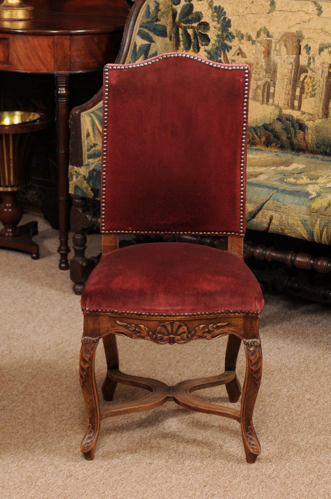 Tissu d'ameublement Paire de chaises d'appoint de style Louis XV à dossiers rembourrés, France, vers 1890 en vente