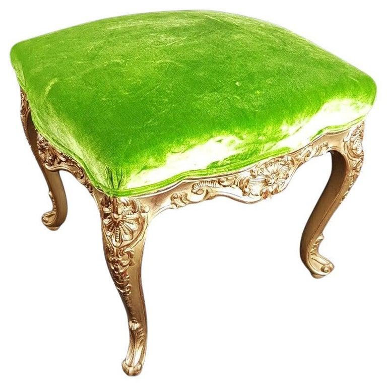 European Pair of Louis XV style stools in gilded wood, early 20th For Sale