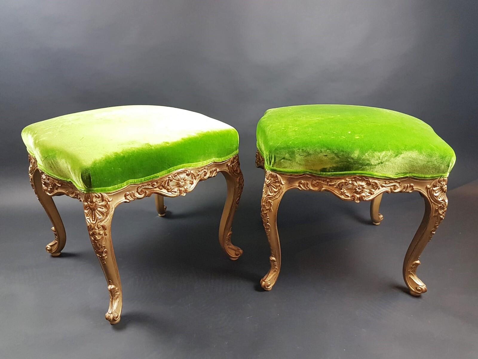 Pair of Louis XV style stools in gilded wood, early 20th In Good Condition For Sale In Brussels, BE