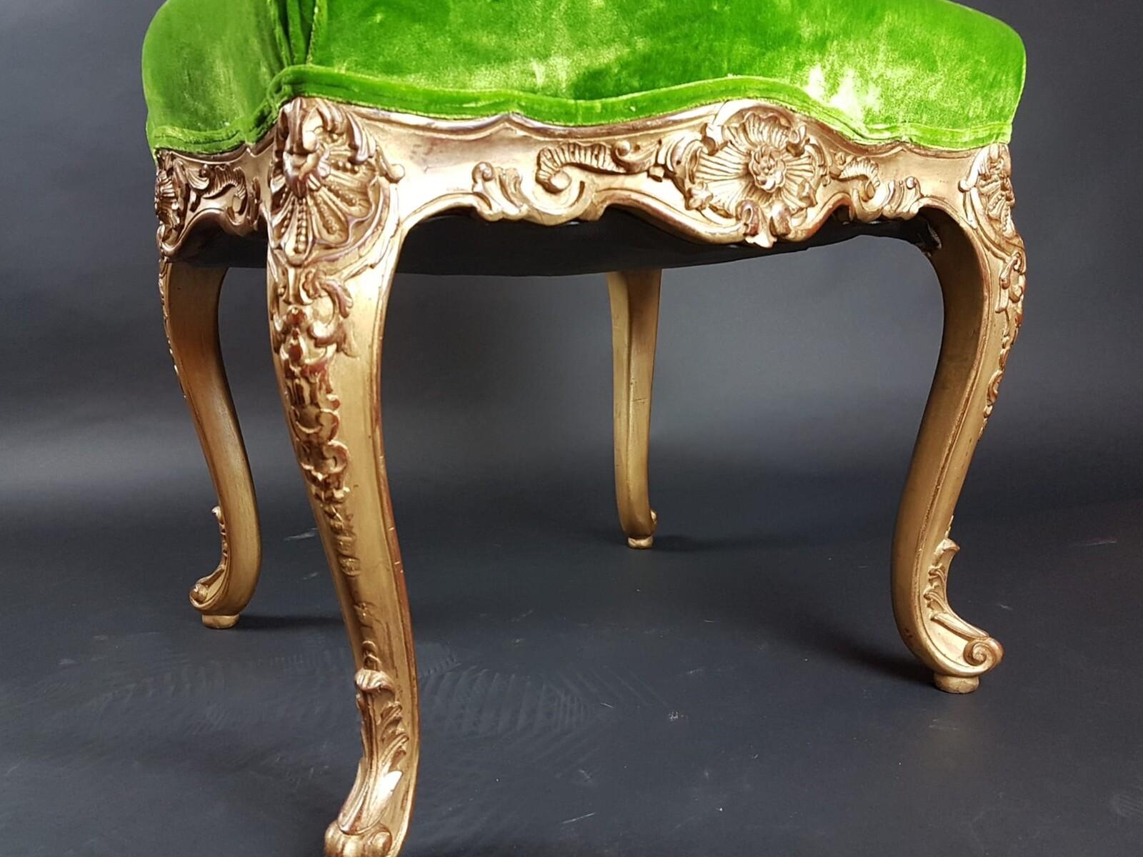 Velvet Pair of Louis XV style stools in gilded wood, early 20th For Sale