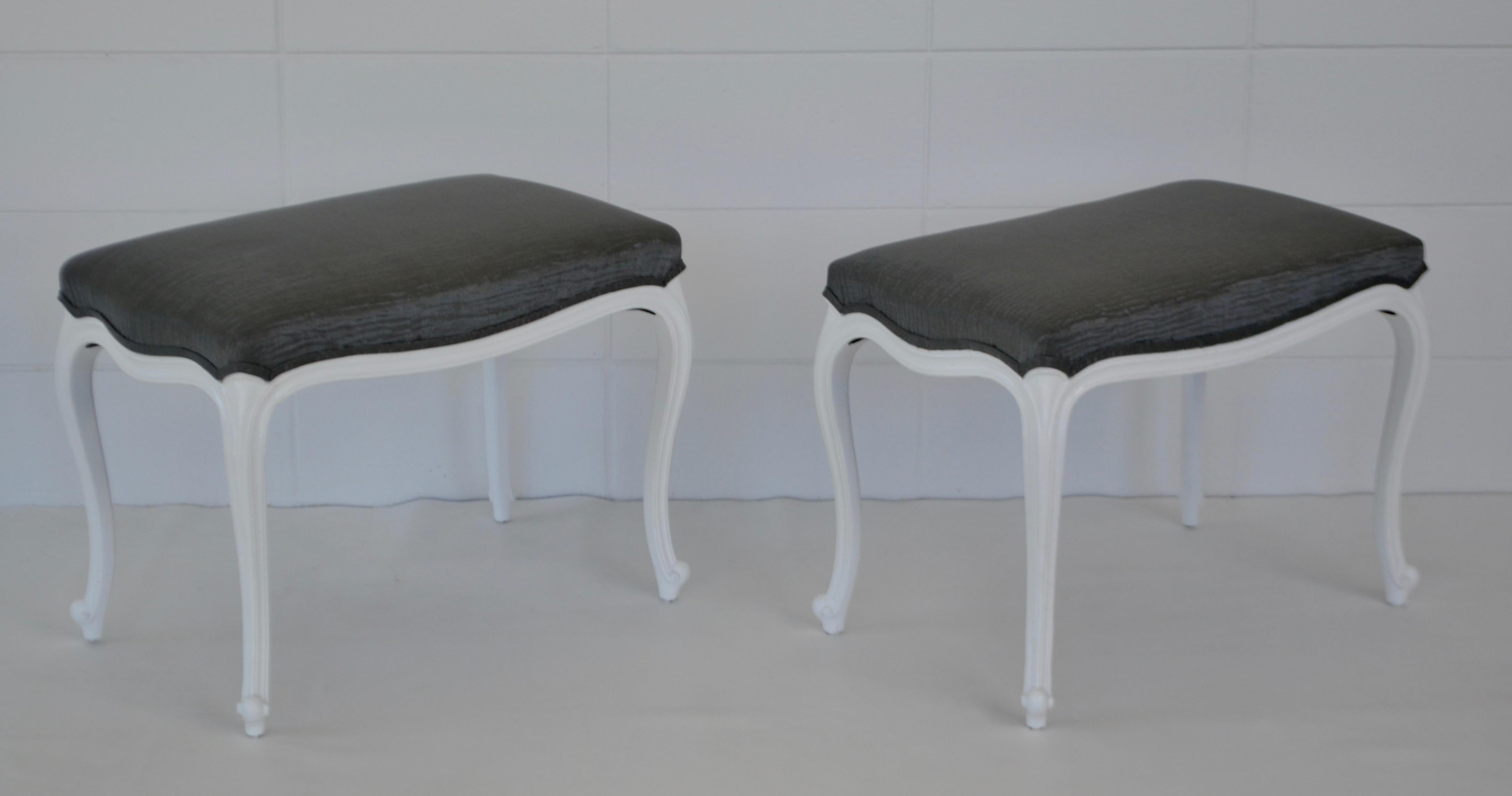 Mid-20th Century Pair of Louis XV Style Upholstered Benches For Sale