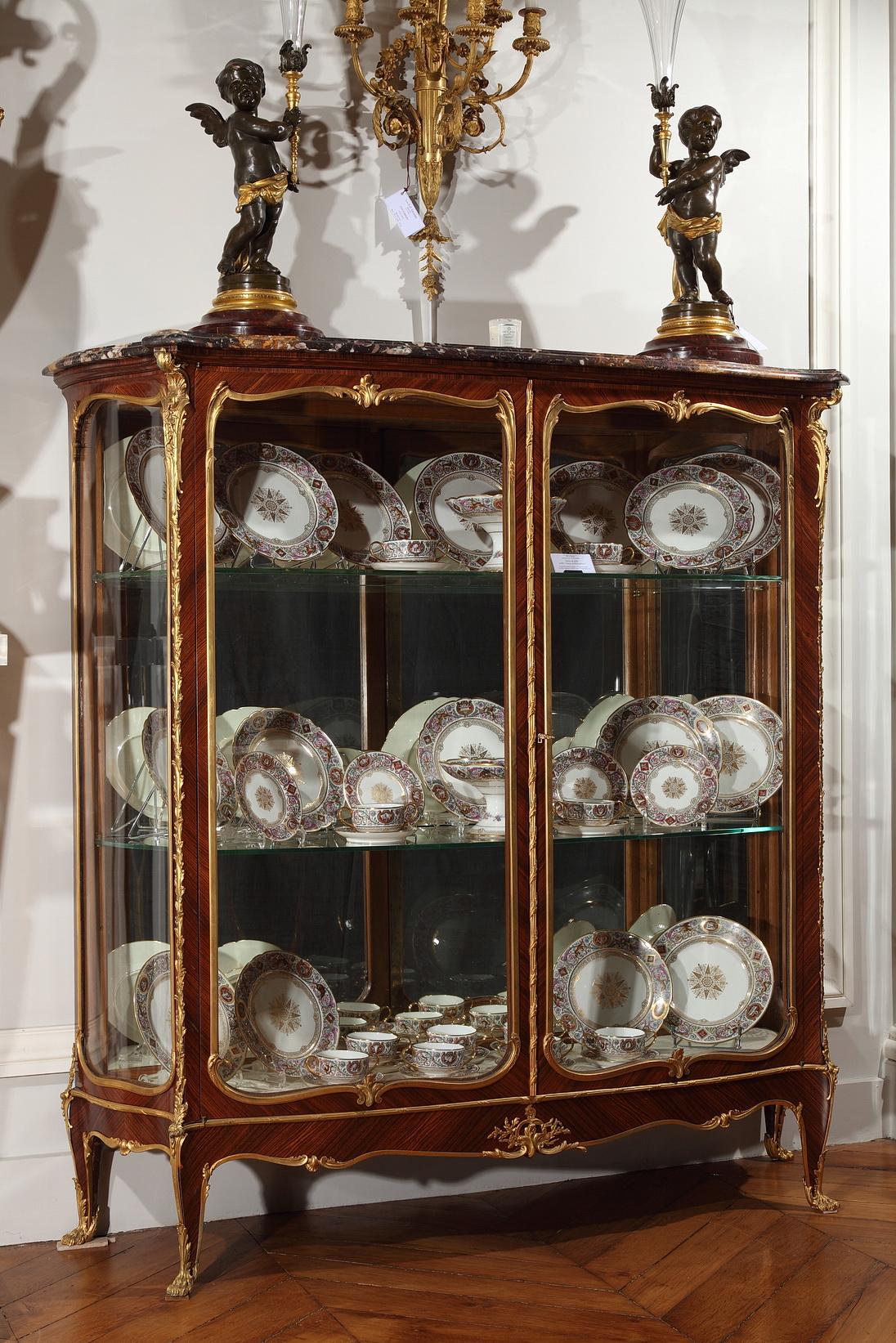 Gilt Pair of Louis XV Style Vitrines Attributed to J.-E. Zwiener, France, Circa 1885 For Sale