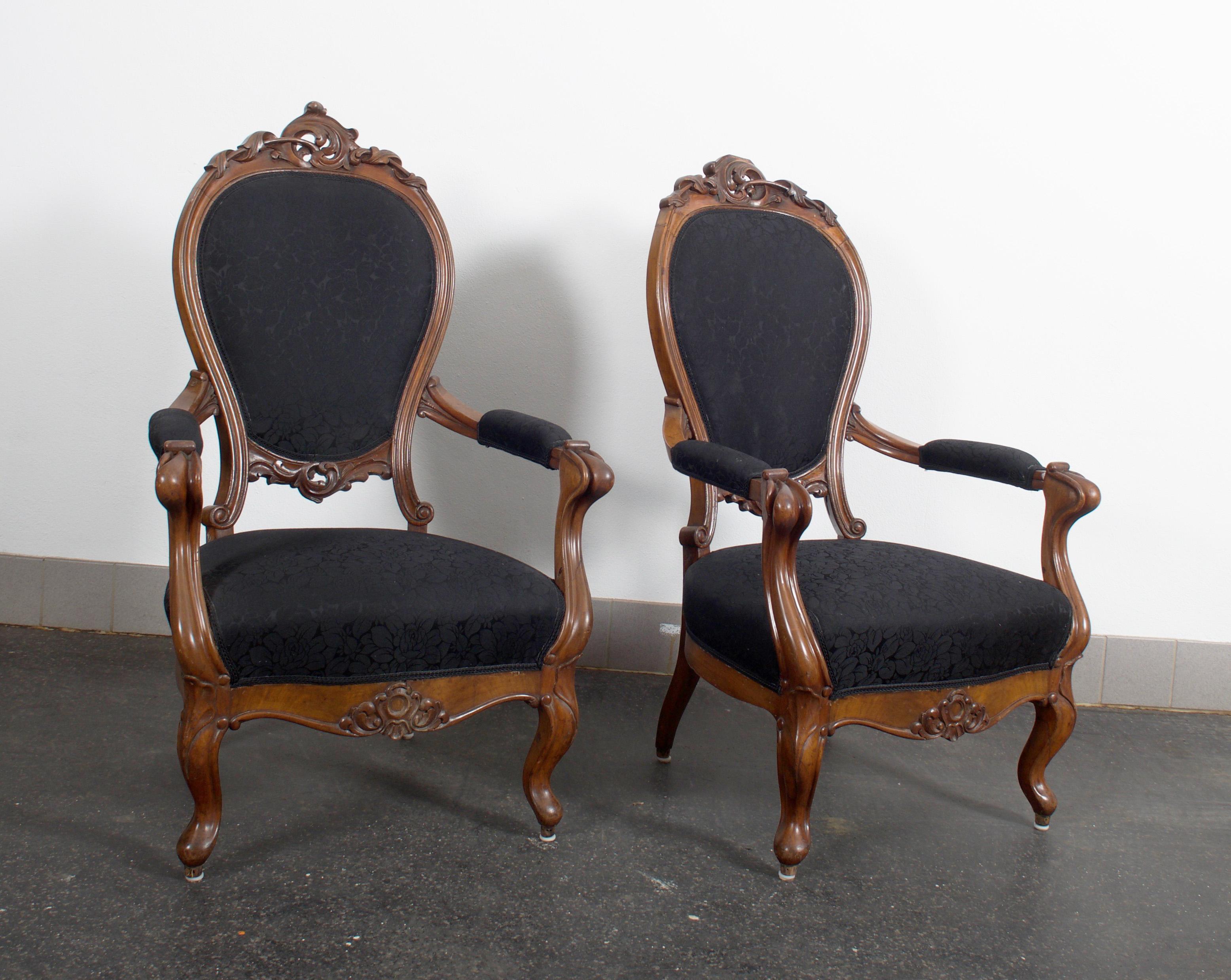 Pair of Louis XV Style Walnut Wood Armchairs For Sale 7