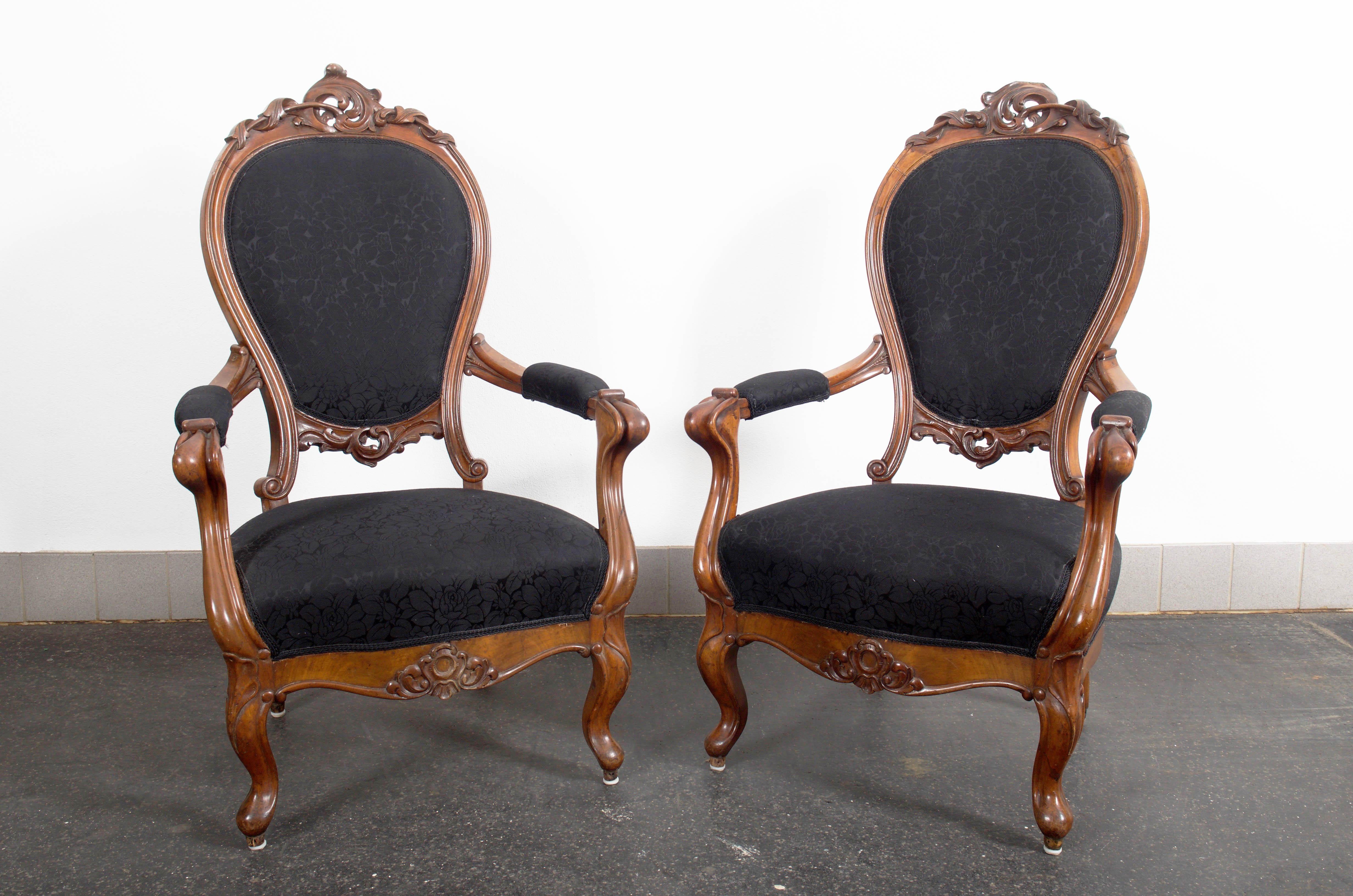 Pair of Louis XV Style Walnut Wood Armchairs For Sale 11