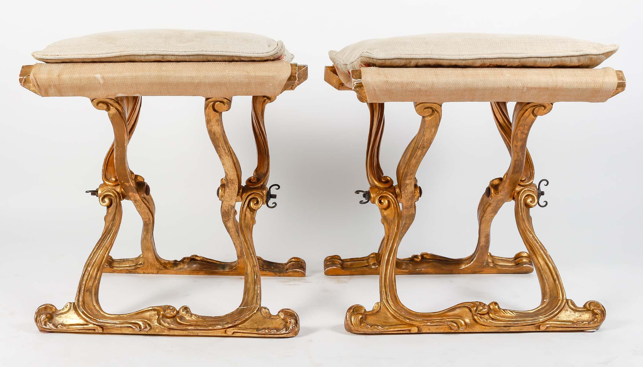 Pair of Louis XV Style X-Shaped Stools, 19th Century. In Good Condition For Sale In Saint-Ouen, FR