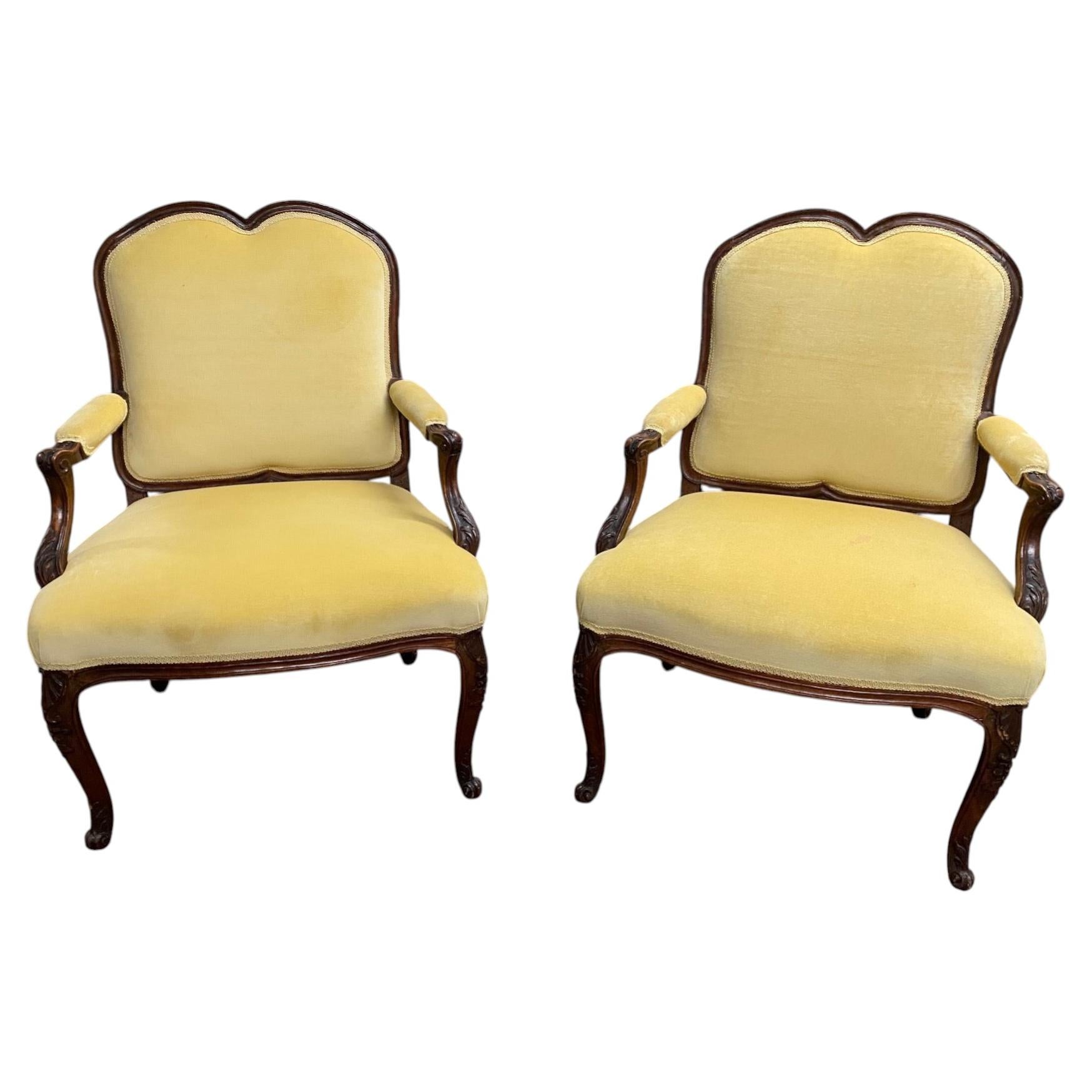 Paar Louis XV Sessel aus Nussbaum