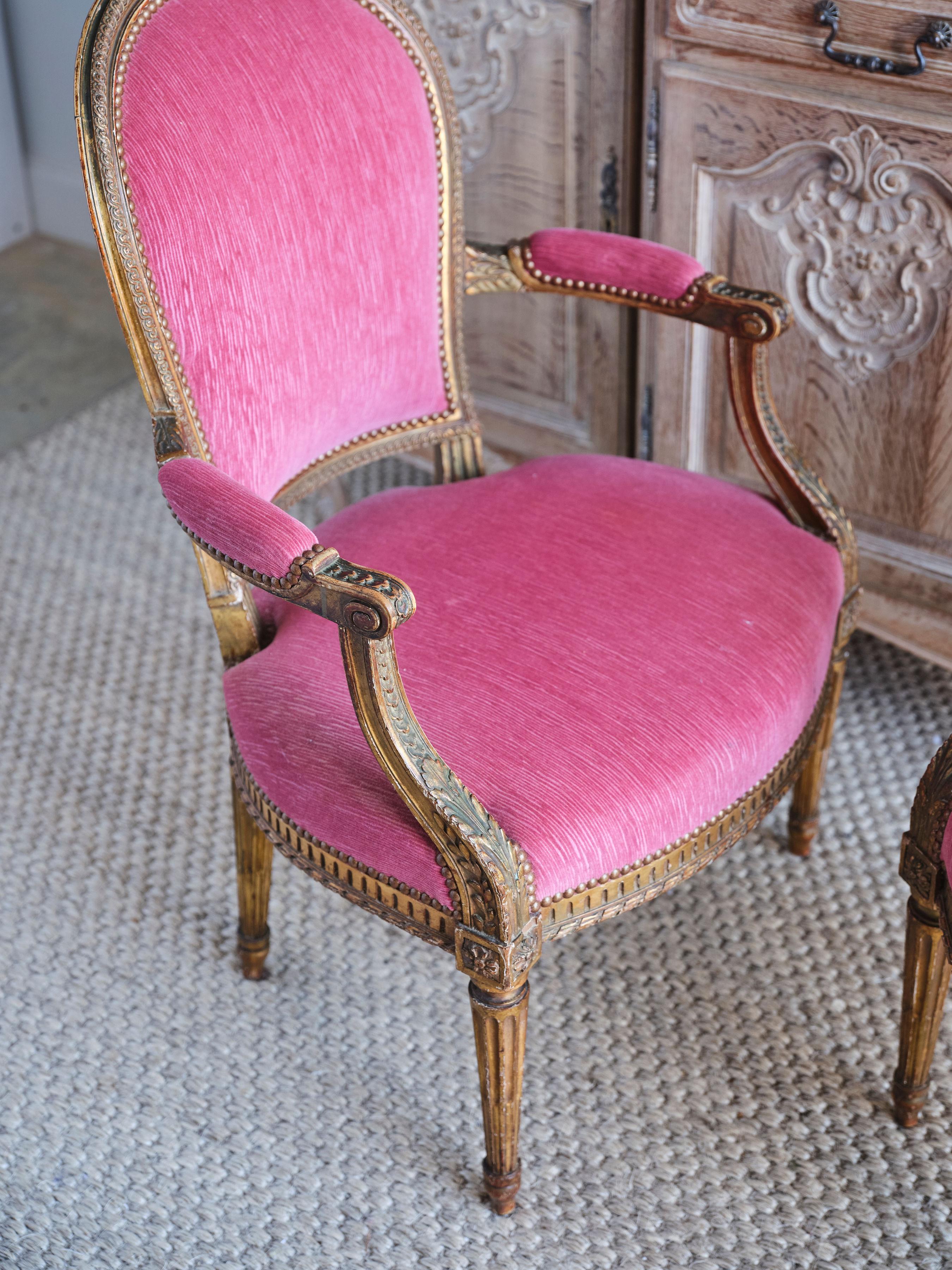 pink louis chair