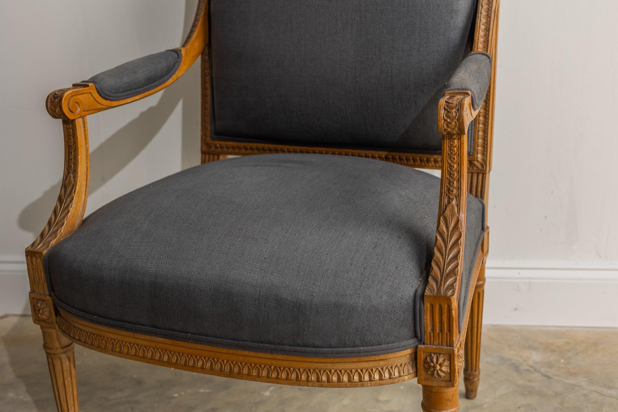 Pair of Louis XVI Armchairs  In Excellent Condition For Sale In Madison, MS