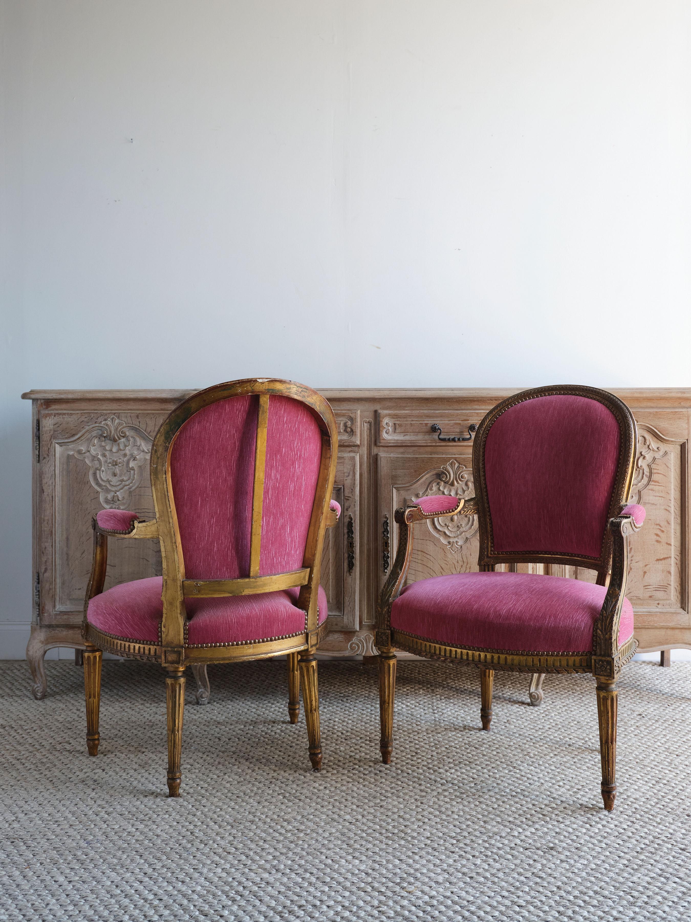 18th Century and Earlier Pair of Louis XVI Armchairs For Sale