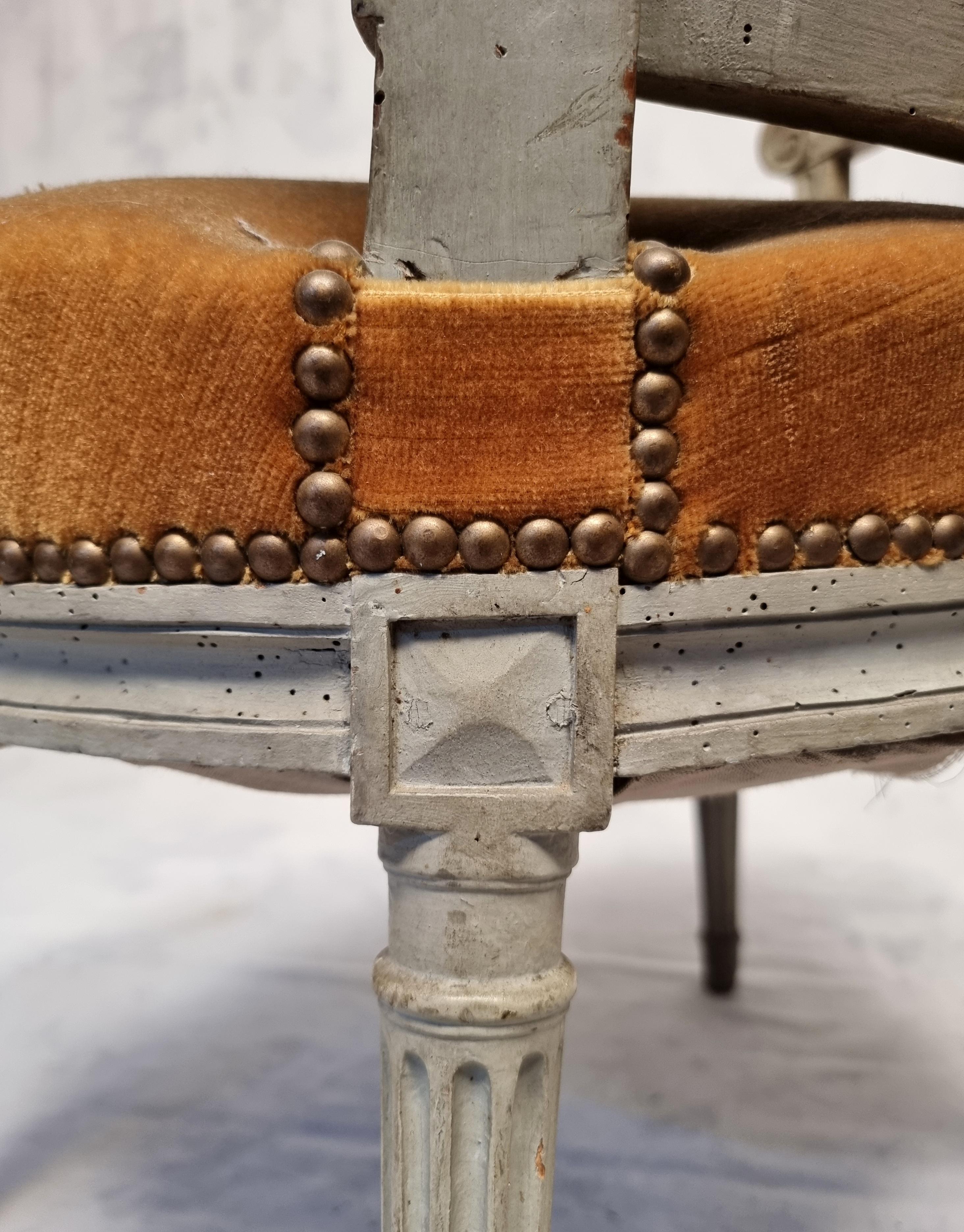 Paire de fauteuils Louis XVI en bois laqué - 18ème siècle en vente 7