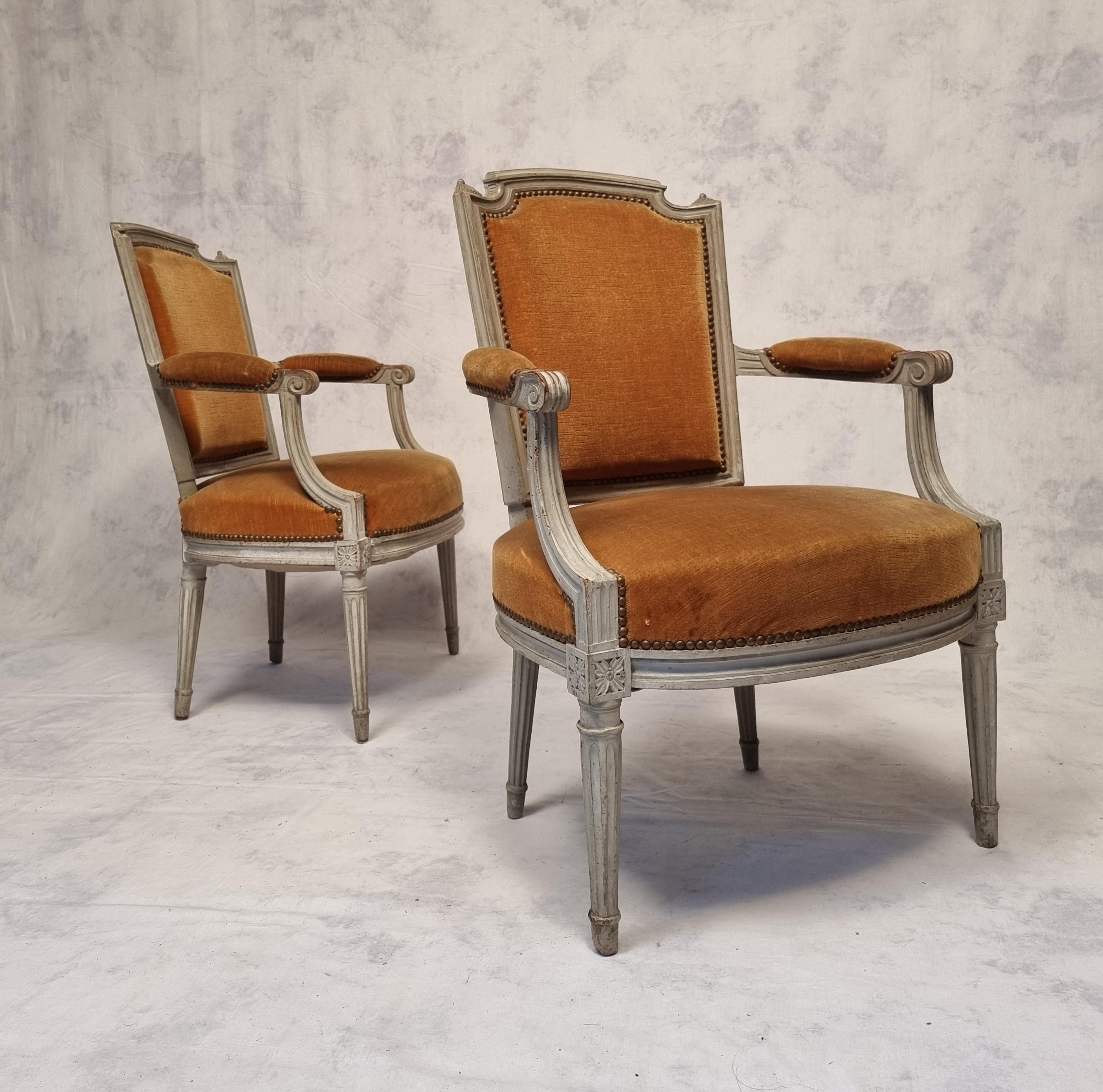 French Pair of Louis XVI Armchairs, Lacquered Wood, 18th Century For Sale