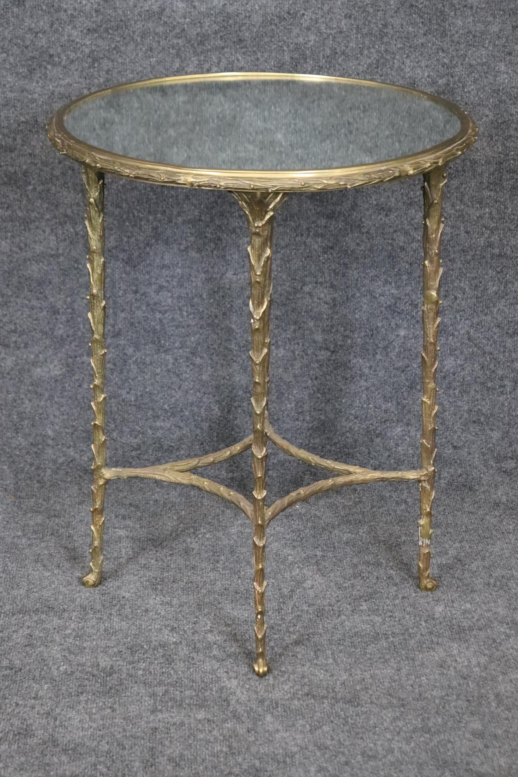 Cast Pair of Louis XVI Bagues Style Brass and Mirrored Top End Tables Side Tables For Sale