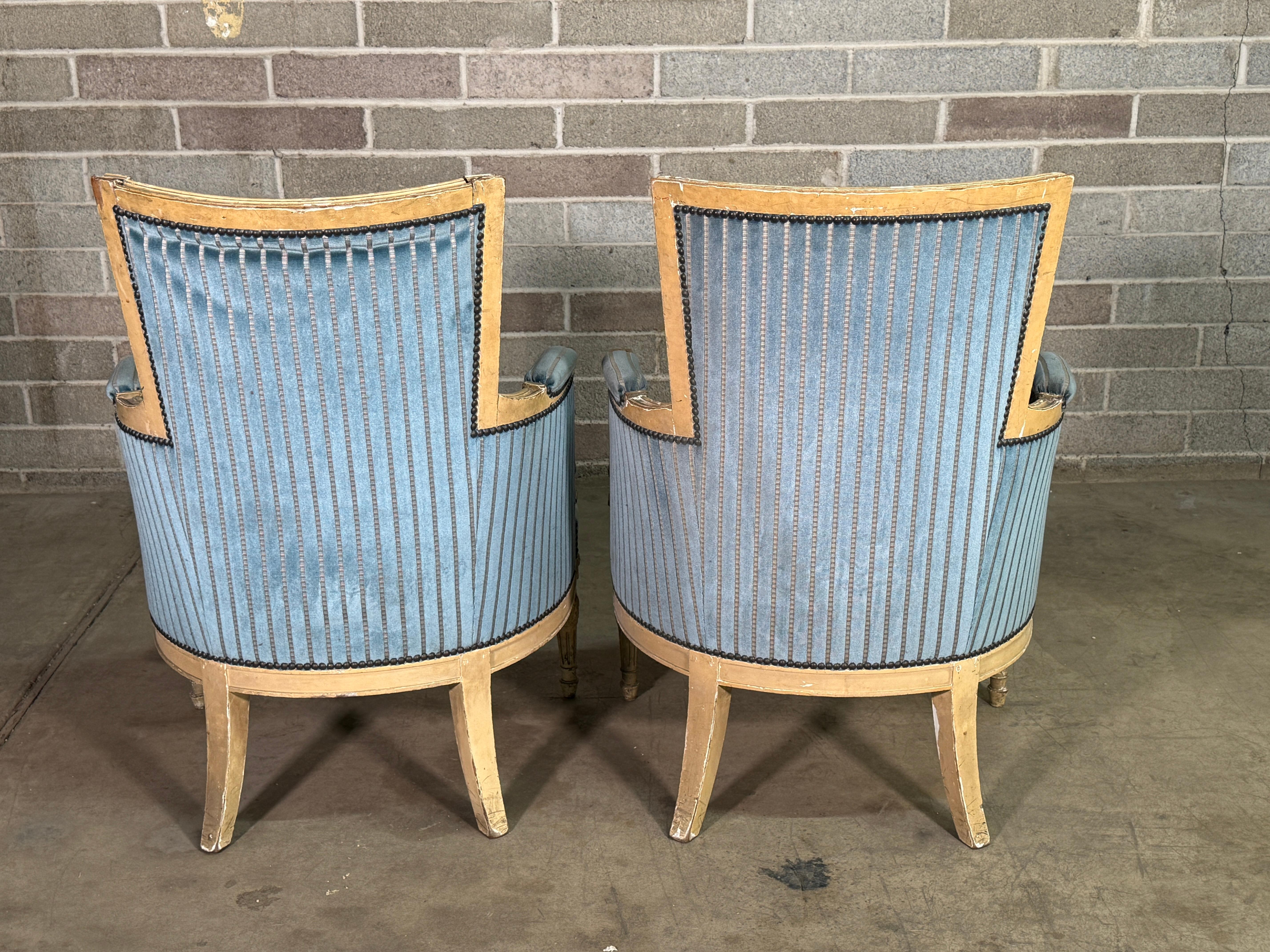 Paire de chaises bergères Louis XVI Bon état - En vente à Scottsdale, AZ
