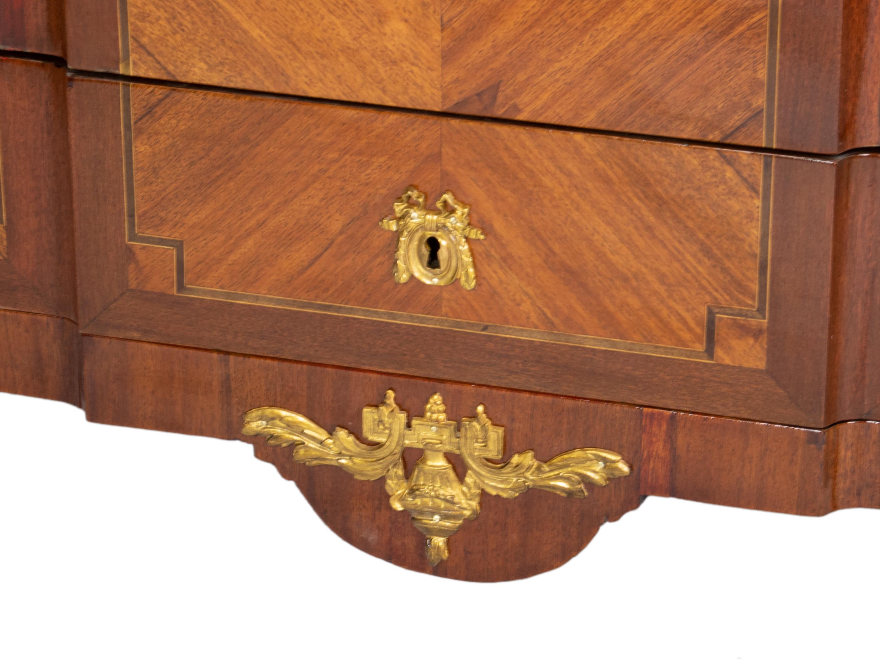 Coppia di commode Luigi XVI, XIX secolo in vendita 4
