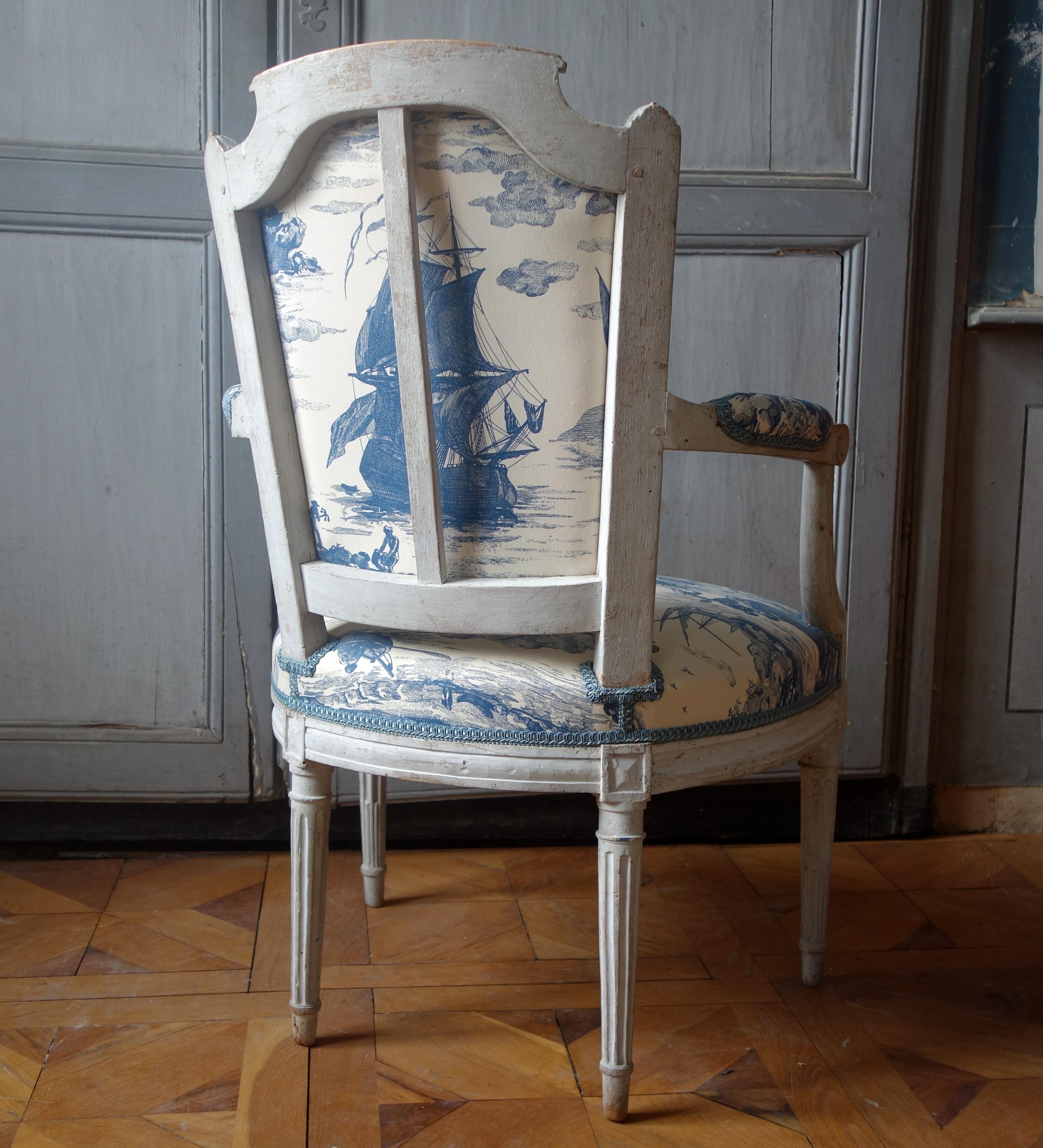 Pair of Louis XVI cabriolet armchairs, 18th century, toile de Jouy fabric 3