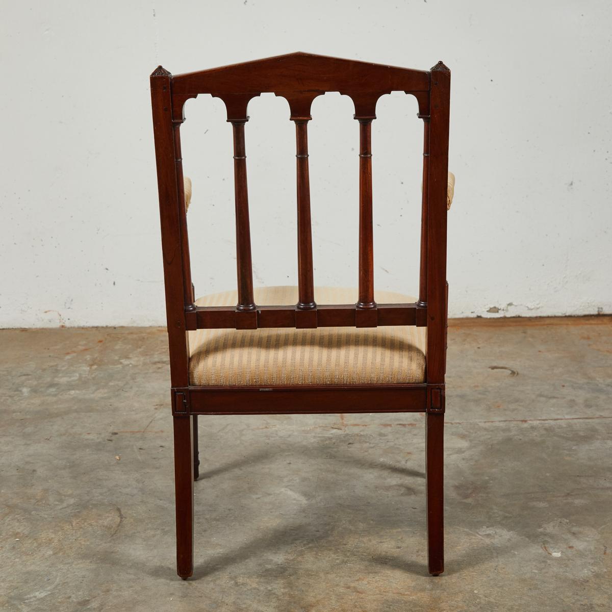 Coppia di Fauteuil in mogano intagliato Luigi XVI di Georges Jacob in vendita 5
