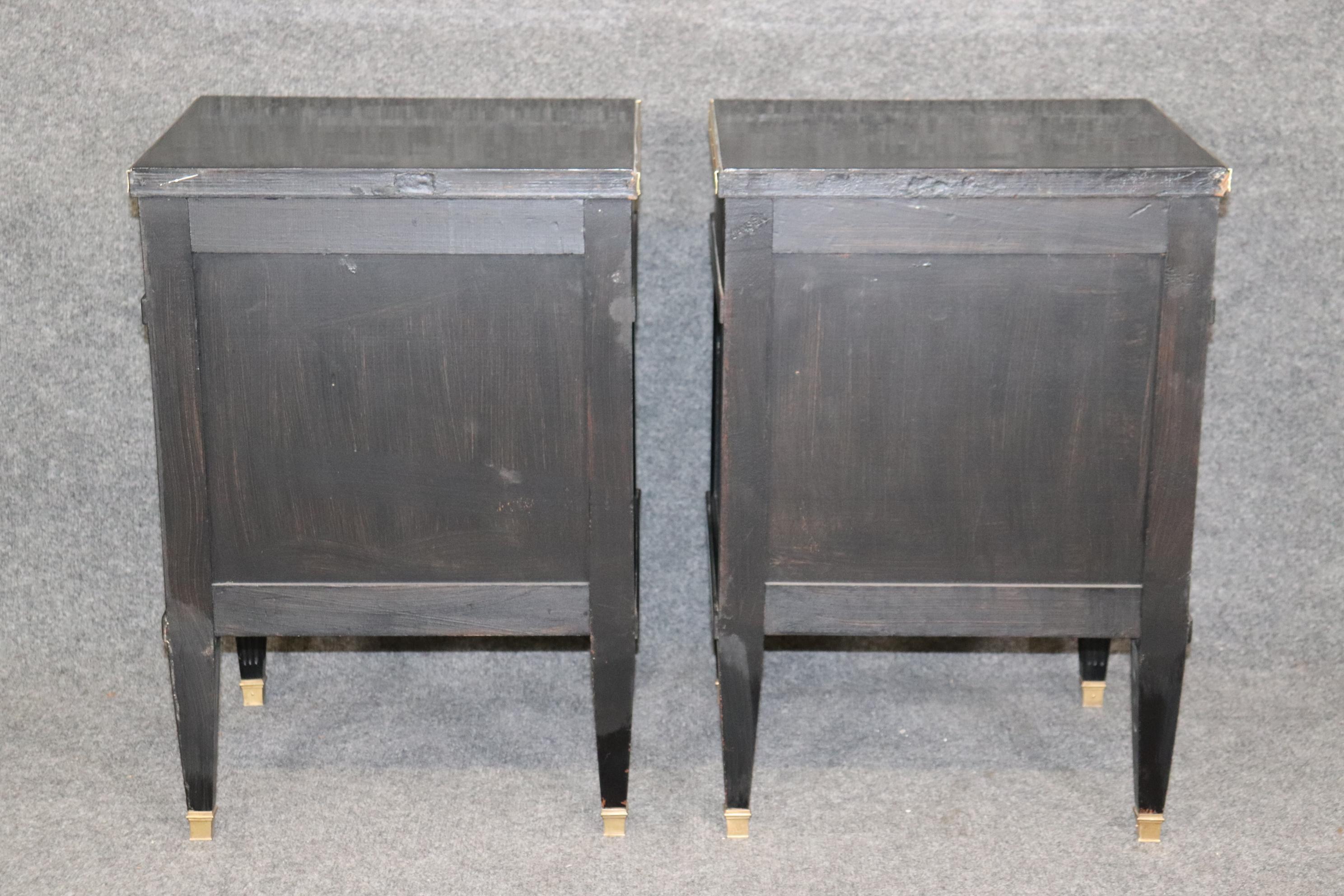 Hand-Carved Pair of Louis XVI Directoire Style Ebonized Nightstands Signed By Maison Jansen 