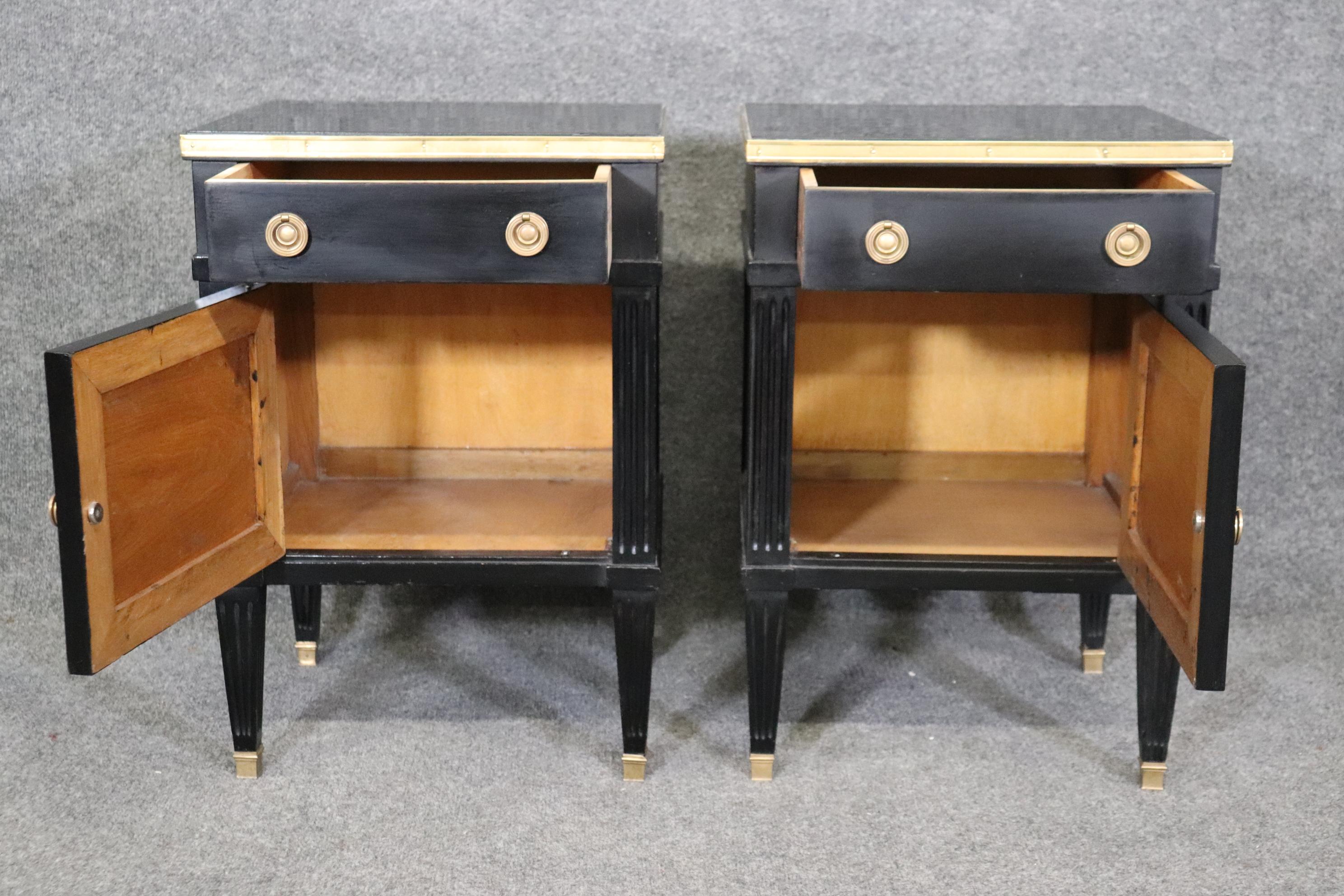 Pair of Louis XVI Directoire Style Ebonized Nightstands Signed By Maison Jansen In Good Condition In Swedesboro, NJ