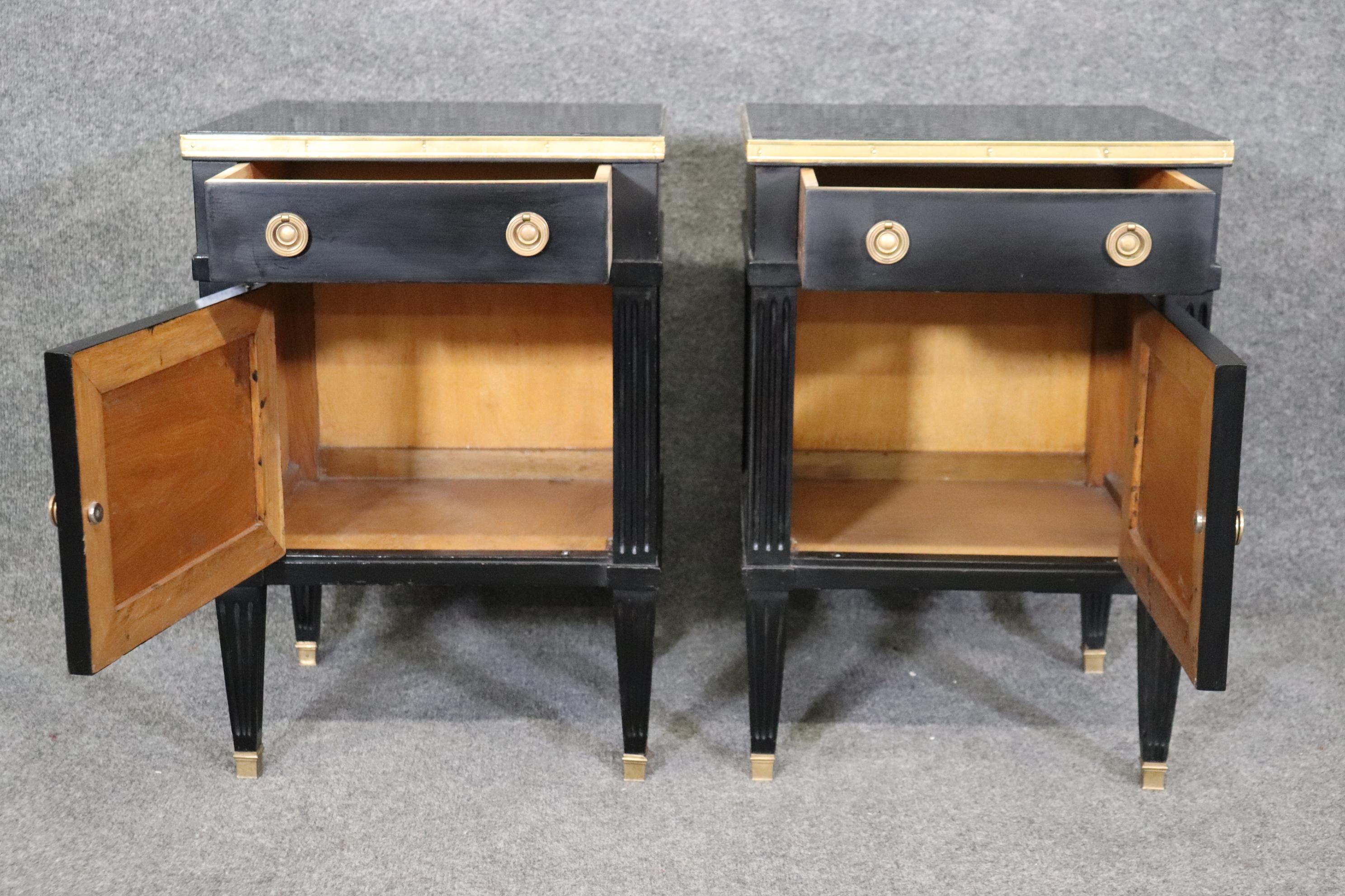 Pair of Louis XVI Directoire Style Ebonized Nightstands Signed By Maison Jansen  In Good Condition In Swedesboro, NJ