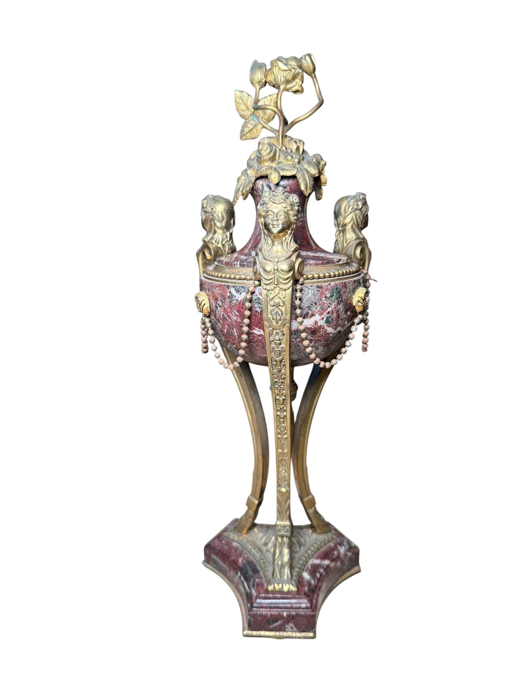 Pair Of Louis XVI Gilt Bronze And Marble Cassolettes in vendita 3