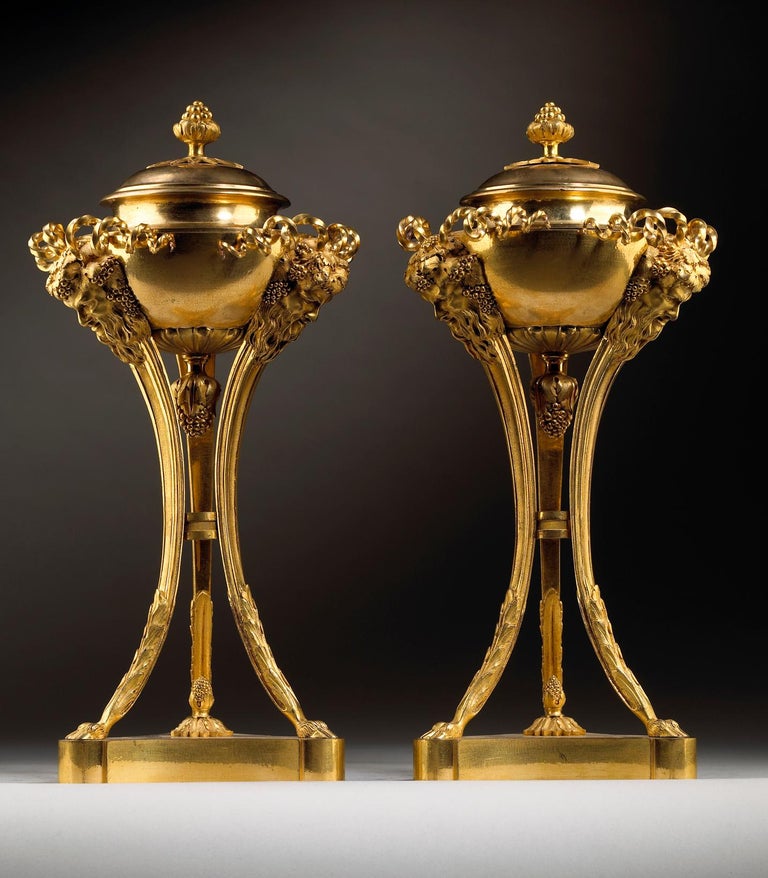 Pair of Louis XVI Gilt Bronze Cassolettes Attributed to Pierre Gouthière For Sale 1