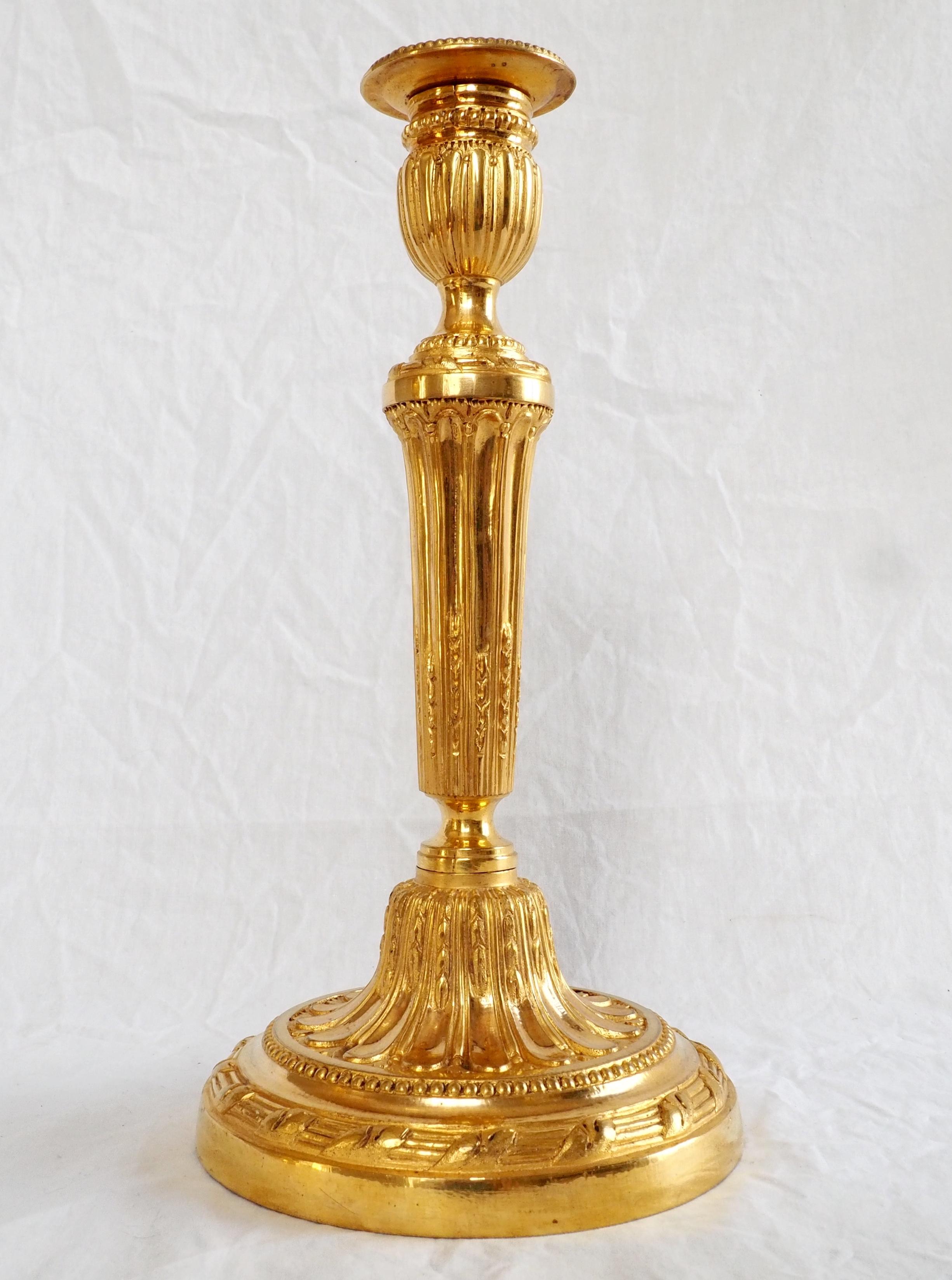 Bronzo Coppia di candelieri Luigi XVI in bronzo dorato e ormolu - XIX secolo - 11
