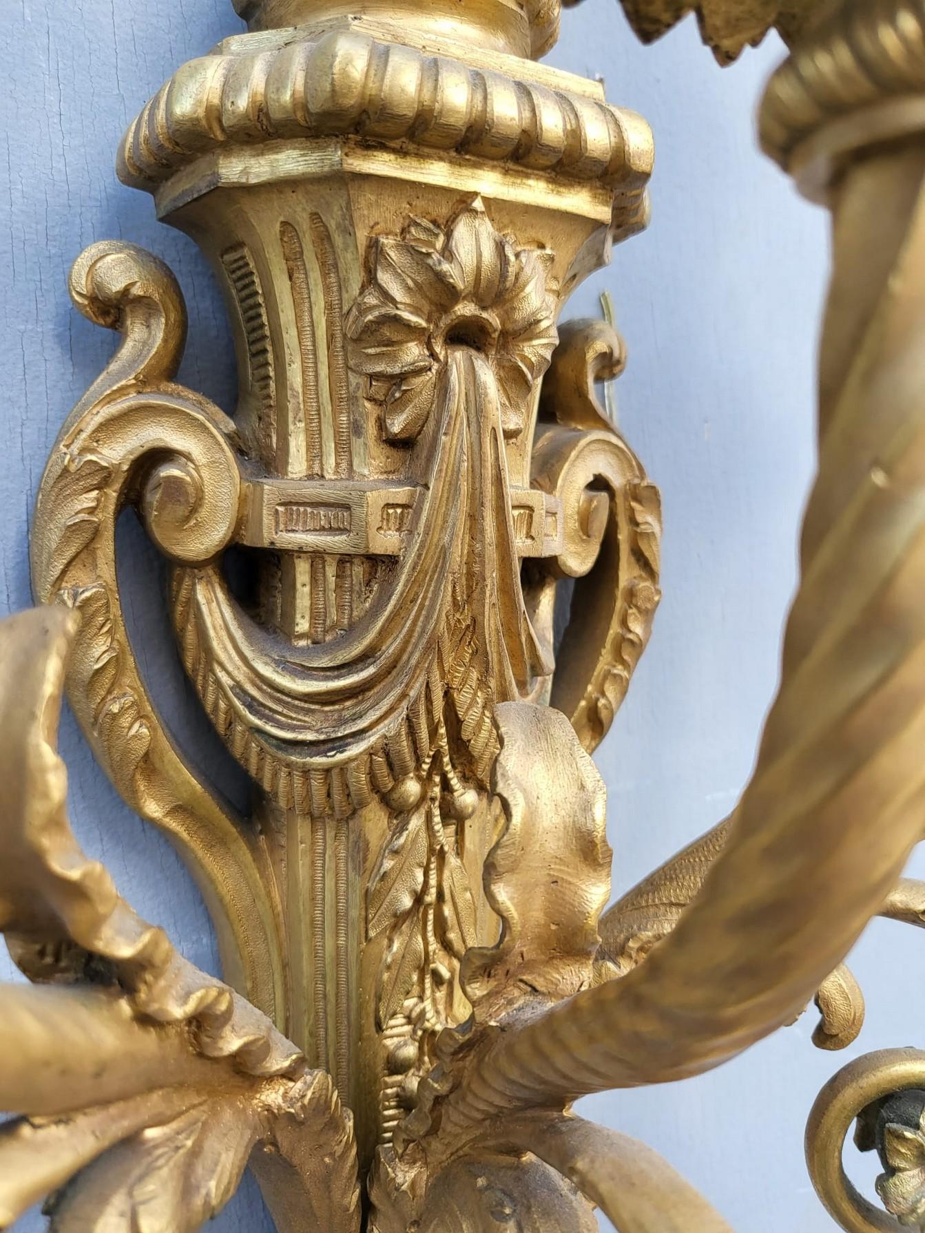 Pair Of Louis XVI Gilt Bronze Sconces, XIXth Century For Sale 6