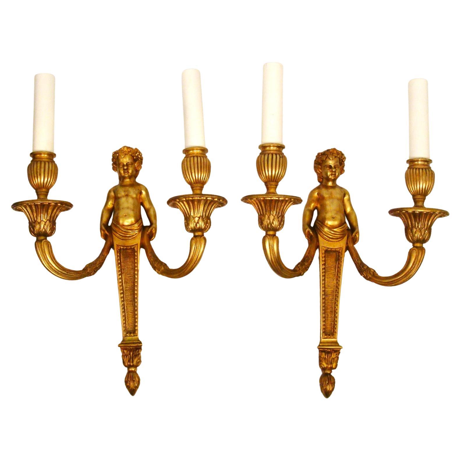 Paire d'appliques murales Louis XVI en bronze doré, Pierre Gouthière. , vers 1780
