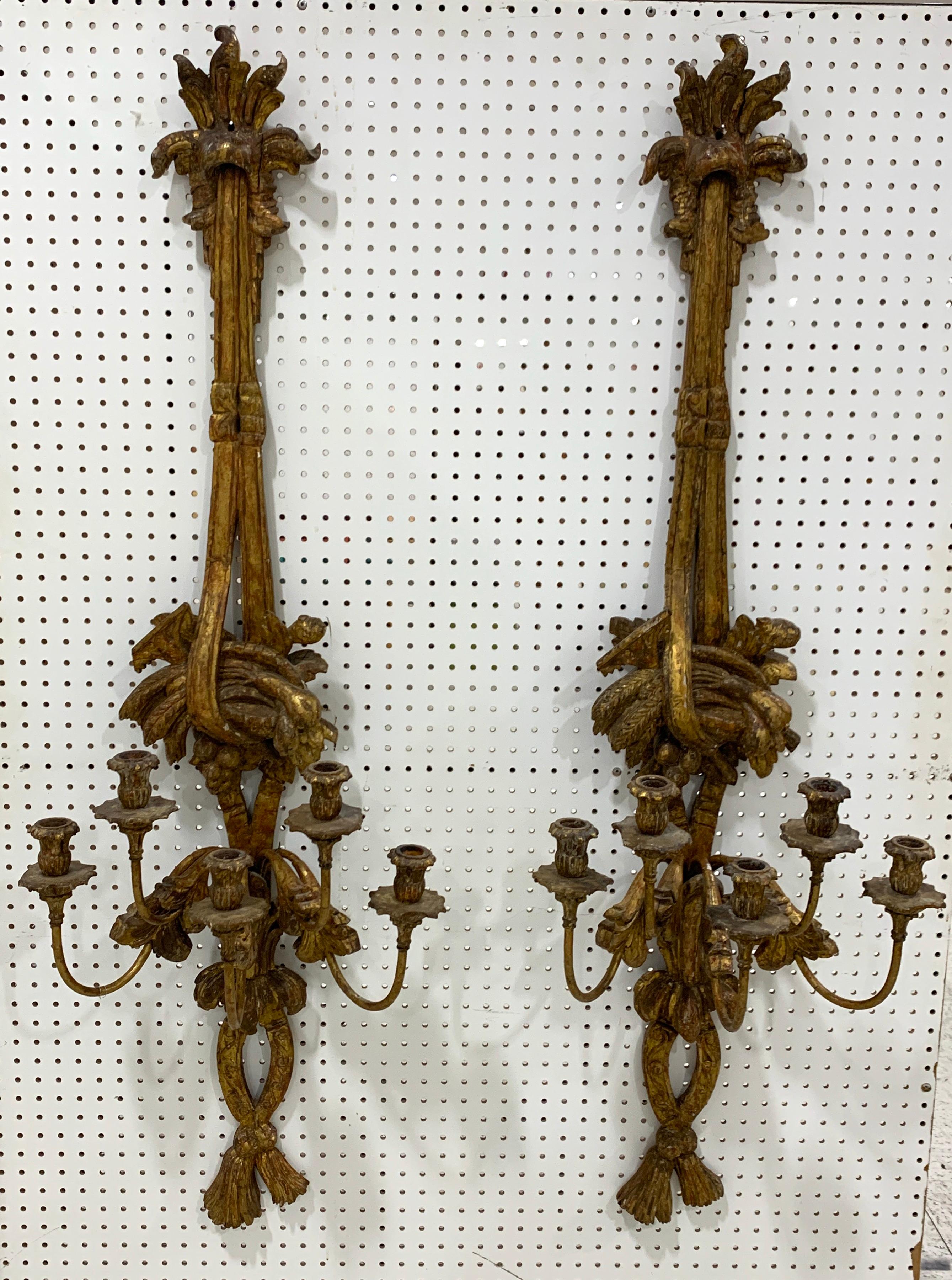 Pair of Louis XVI Giltwood Wall Five-Light Appliques im Angebot 8