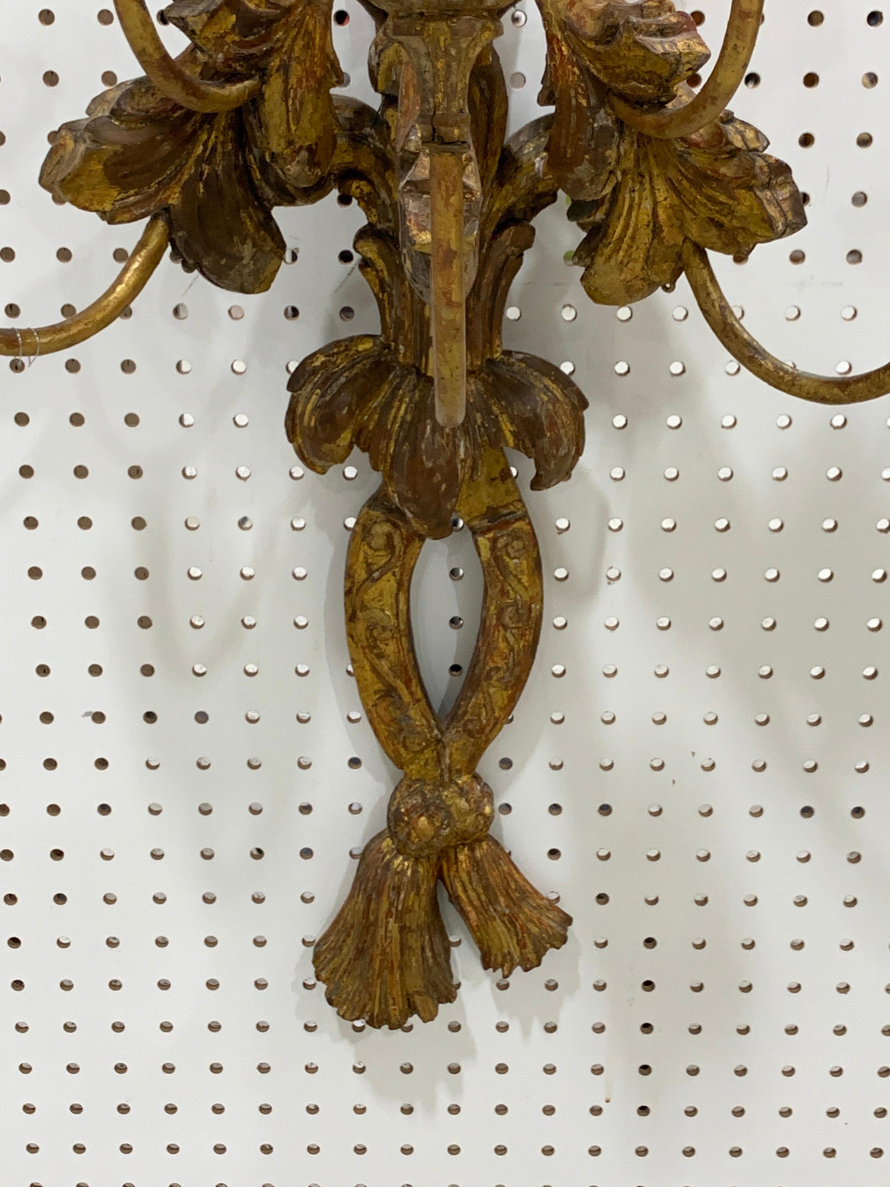 Pair of Louis XVI Giltwood Wall Five-Light Appliques im Zustand „Gut“ im Angebot in Atlanta, GA