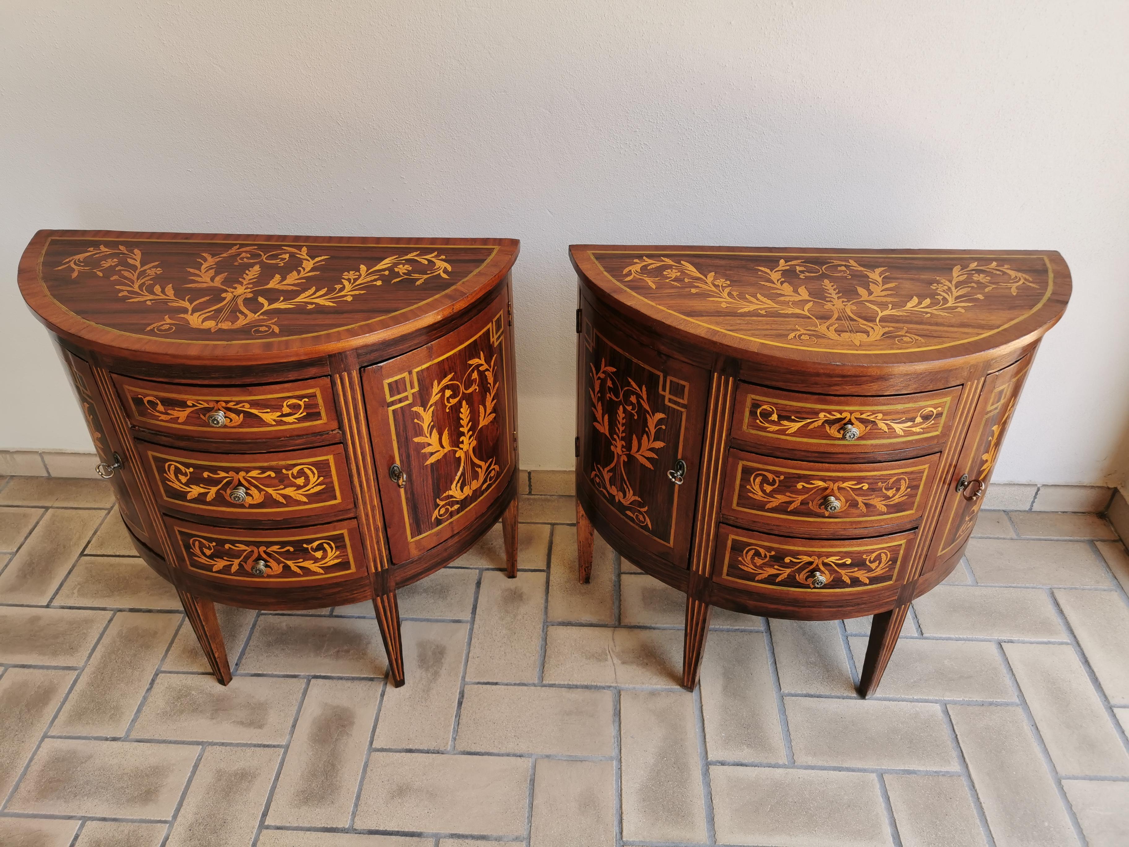 Pair of Louis XVI Marquetry Side Commodes  In Good Condition In Torino, IT