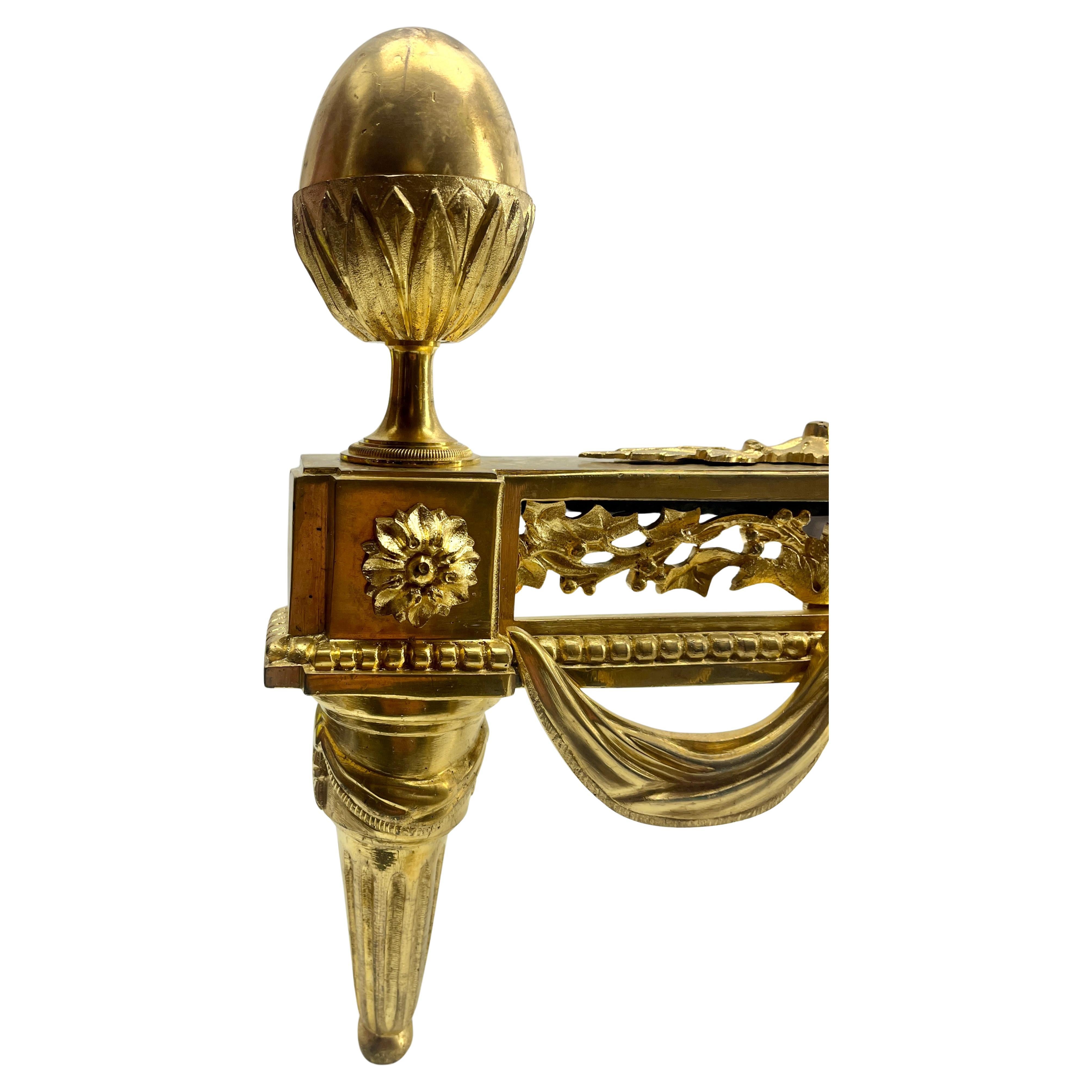 Metallo Coppia di androni in bronzo neoclassici francesi Luigi XVI del XIX secolo in vendita