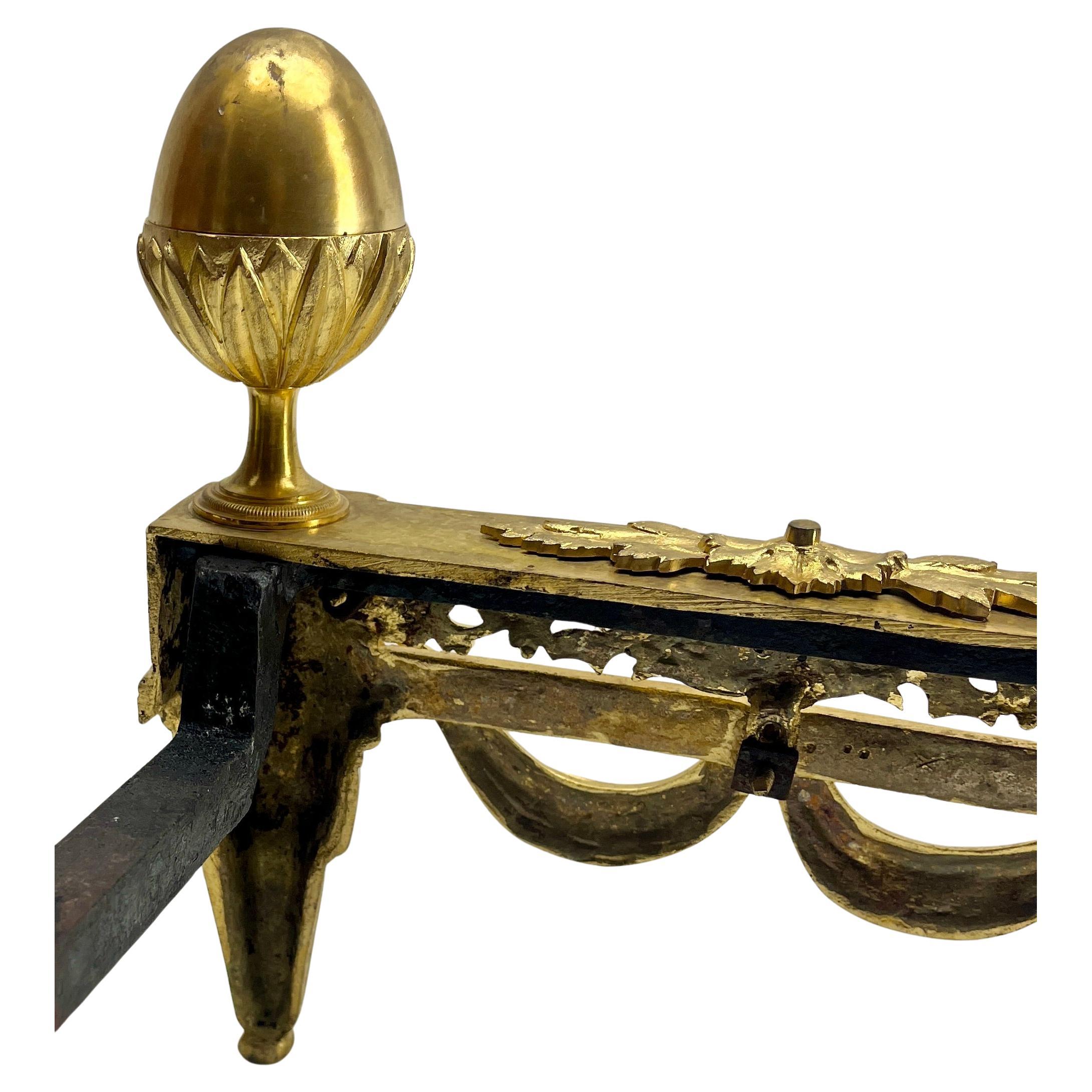Coppia di androni in bronzo neoclassici francesi Luigi XVI del XIX secolo in vendita 3
