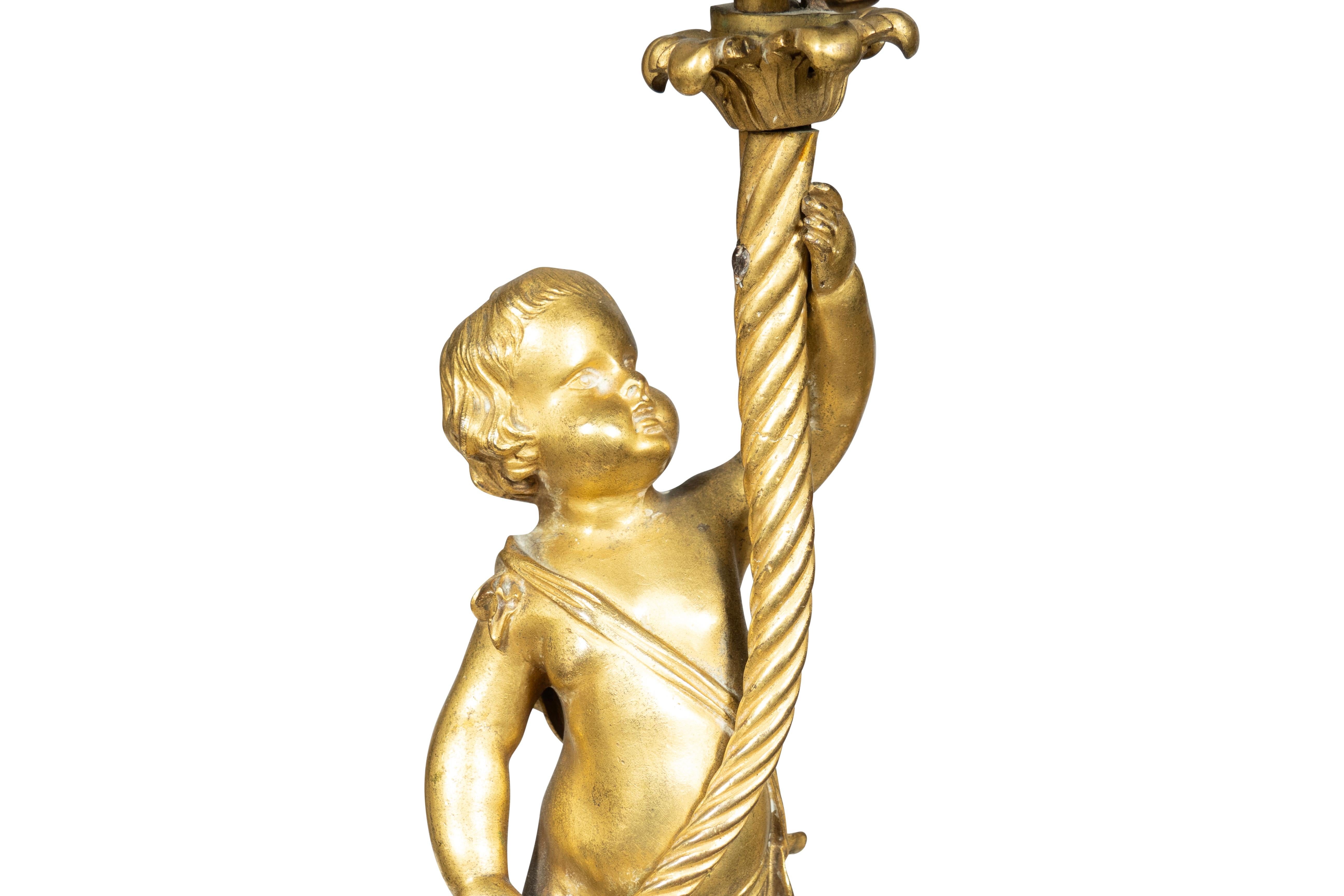 Coppia di candelabri Luigi XVI in ormolu e marmo in vendita 4
