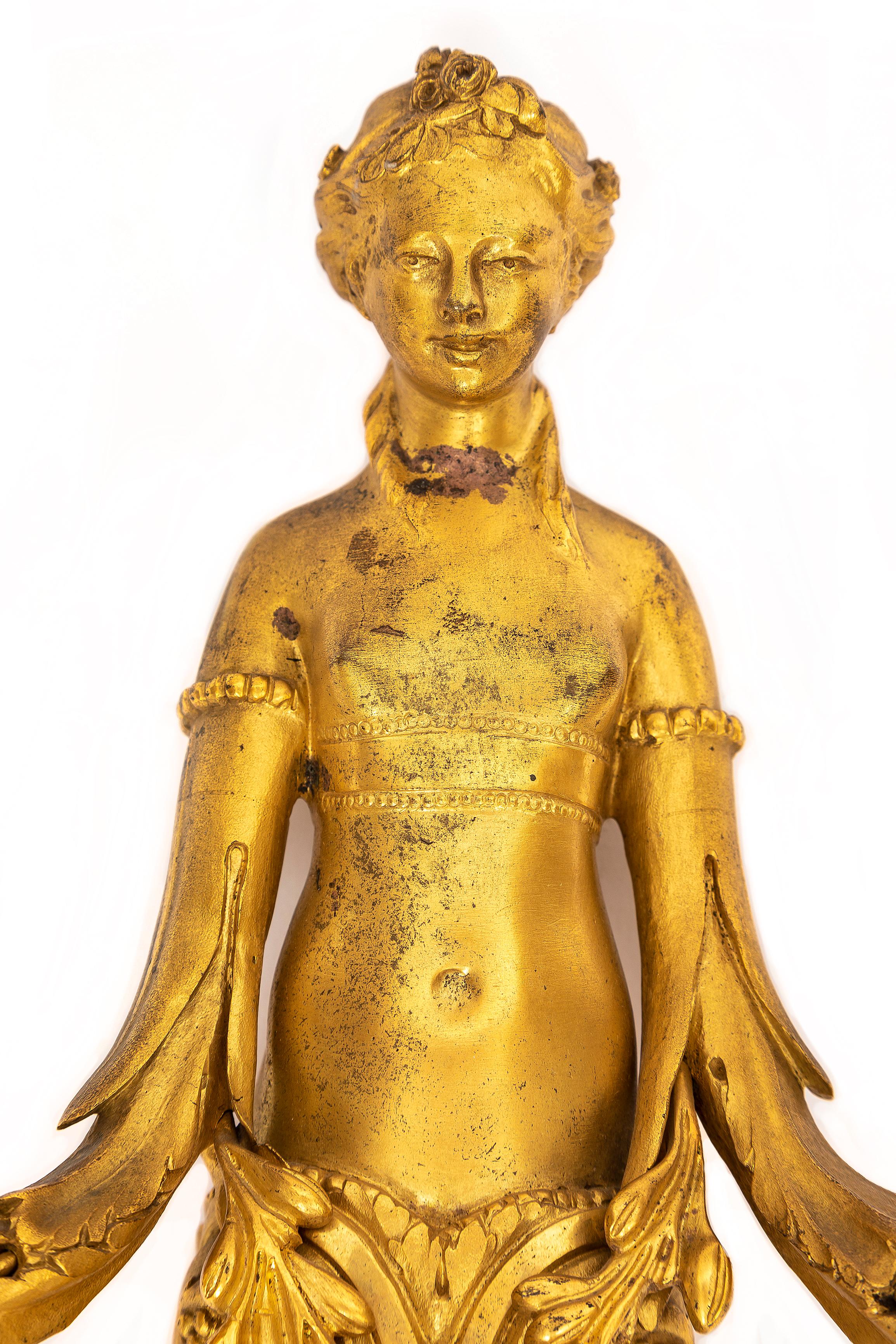 Fine XVIII secolo Coppia di appliques/consolle da parete neoclassiche a forma di fanciulla in Ormolu del periodo Luigi XVI in vendita
