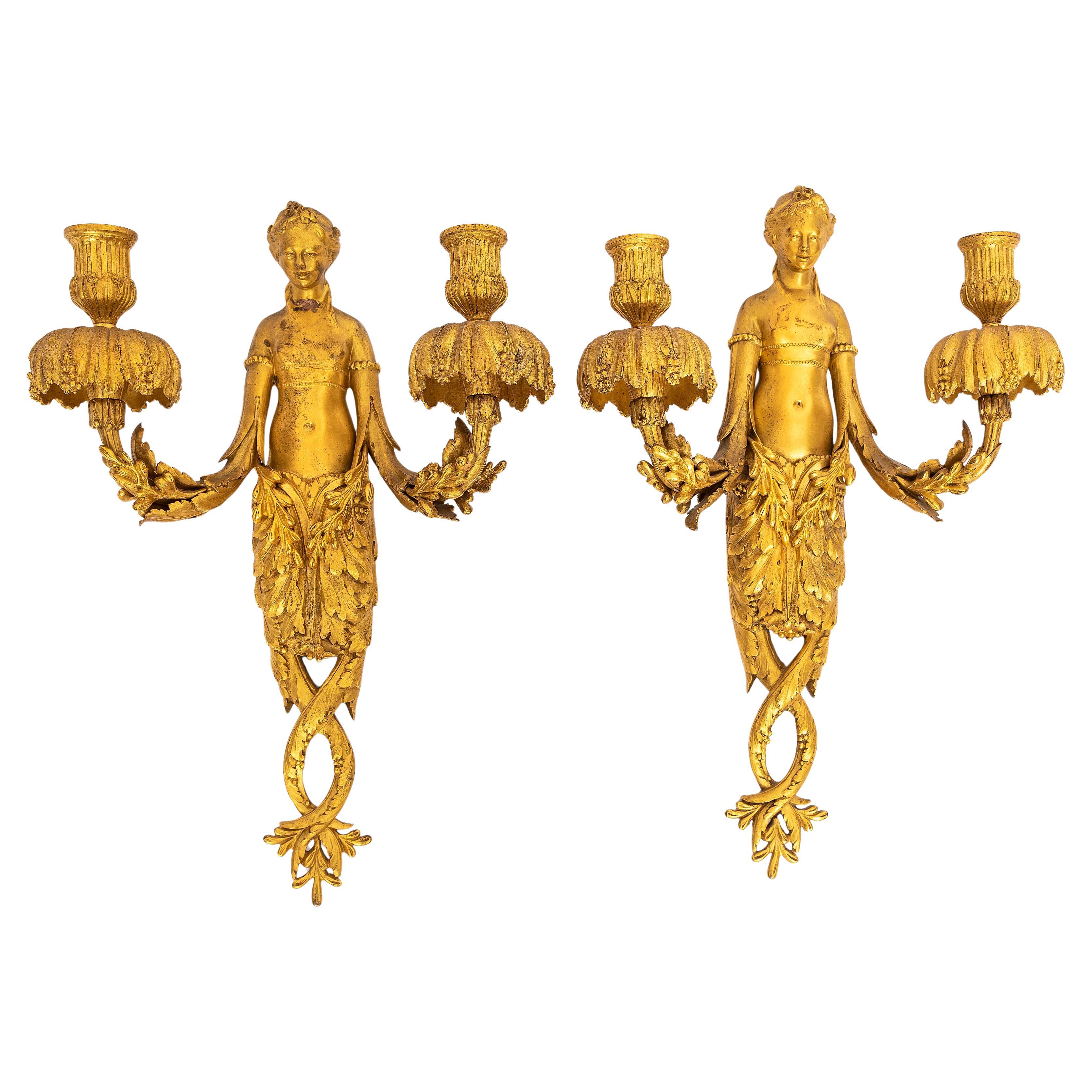 Coppia di appliques/consolle da parete neoclassiche a forma di fanciulla in Ormolu del periodo Luigi XVI in vendita