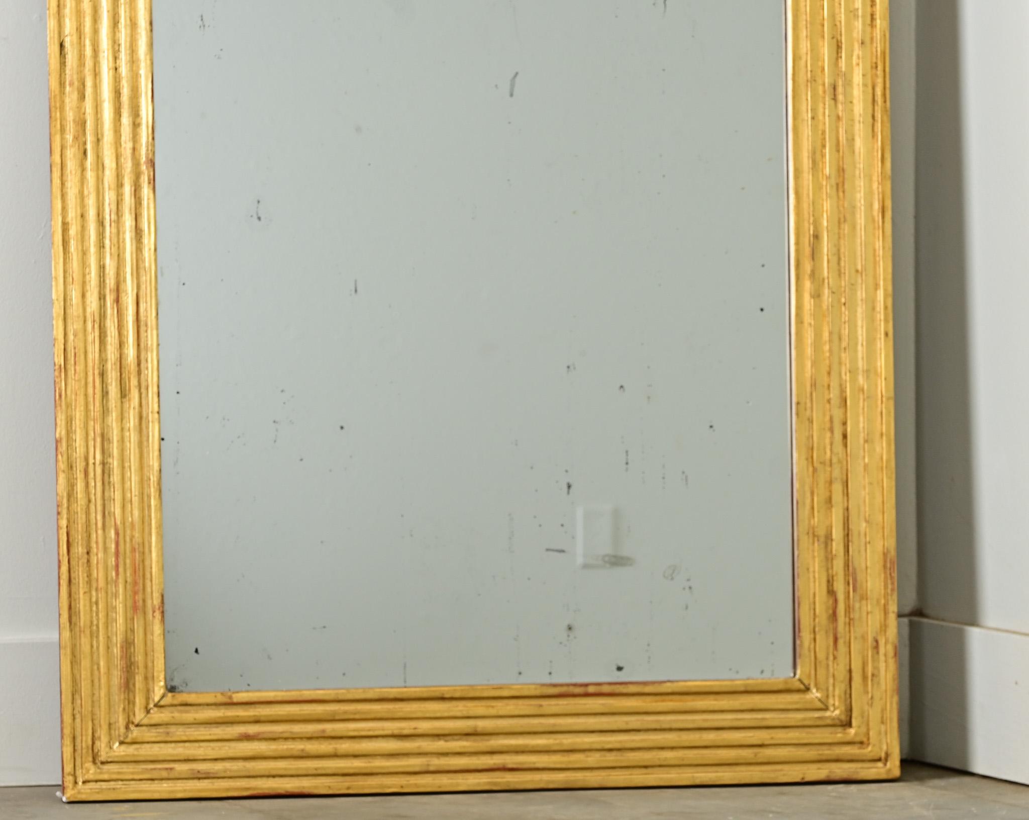 Pair of Louis XVI Reeded Gilt Mirrors For Sale 4