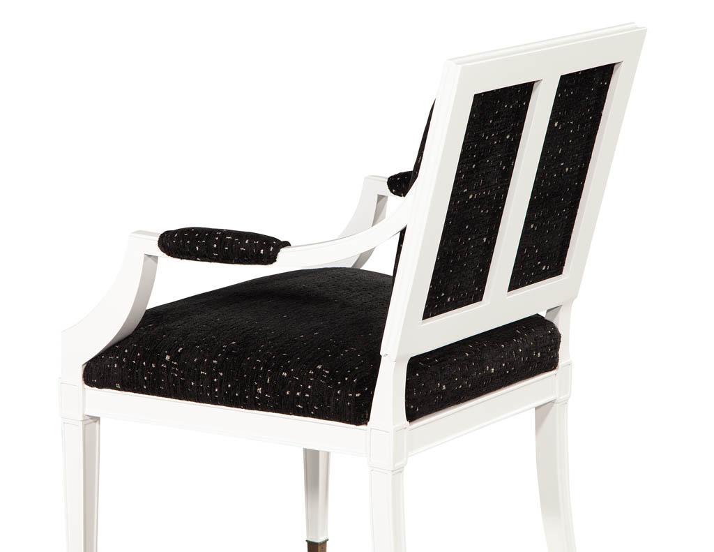 Paar Sessel im Louis-XVI.-Stil in Schwarz und Weiß im Angebot 4