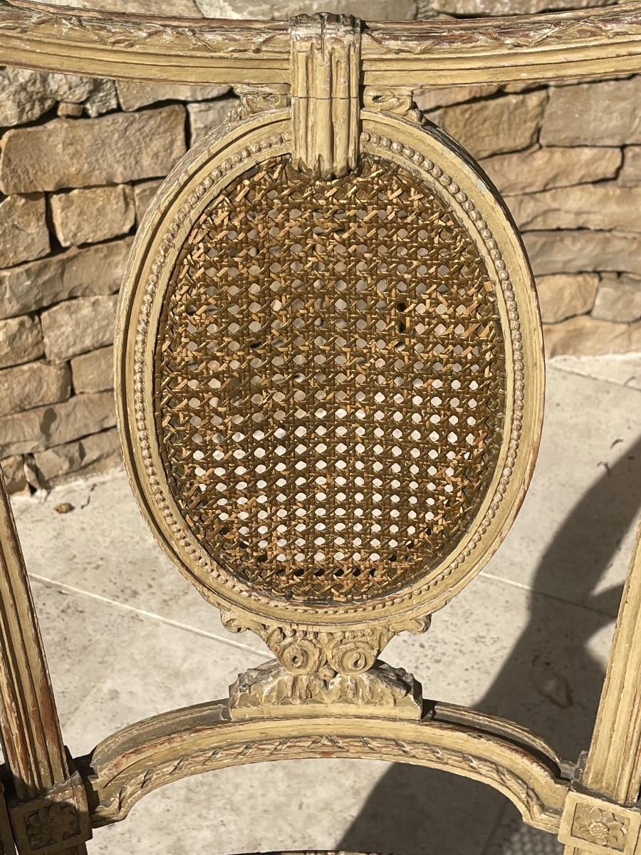 Sculpté à la main Paire de fauteuils de style Louis XVI en vente